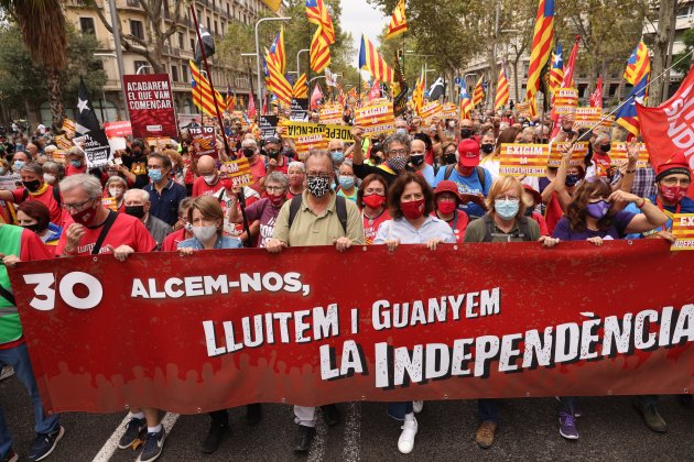 cabecera manifestación 3 octubre 2021 huelga general Sergi Alcàzar