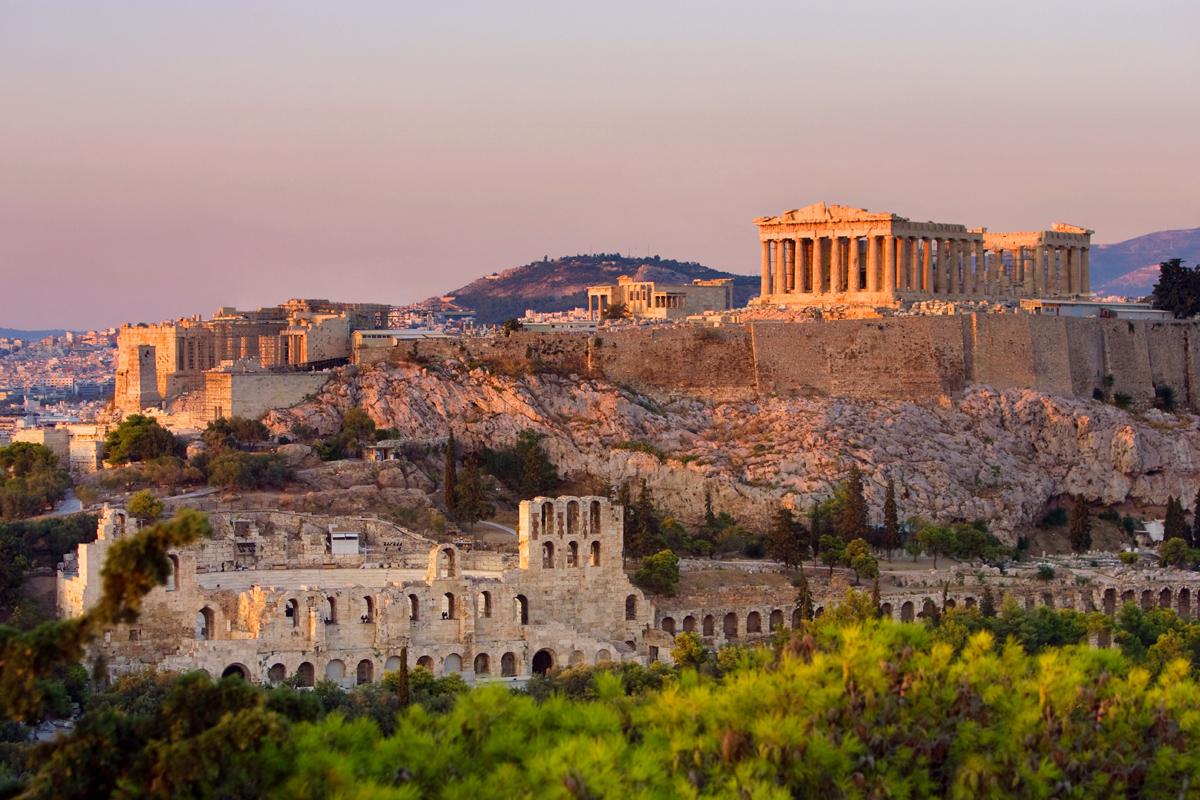 Alojamientos en Atenas por menos de 100 euros la noche arrasando en Booking