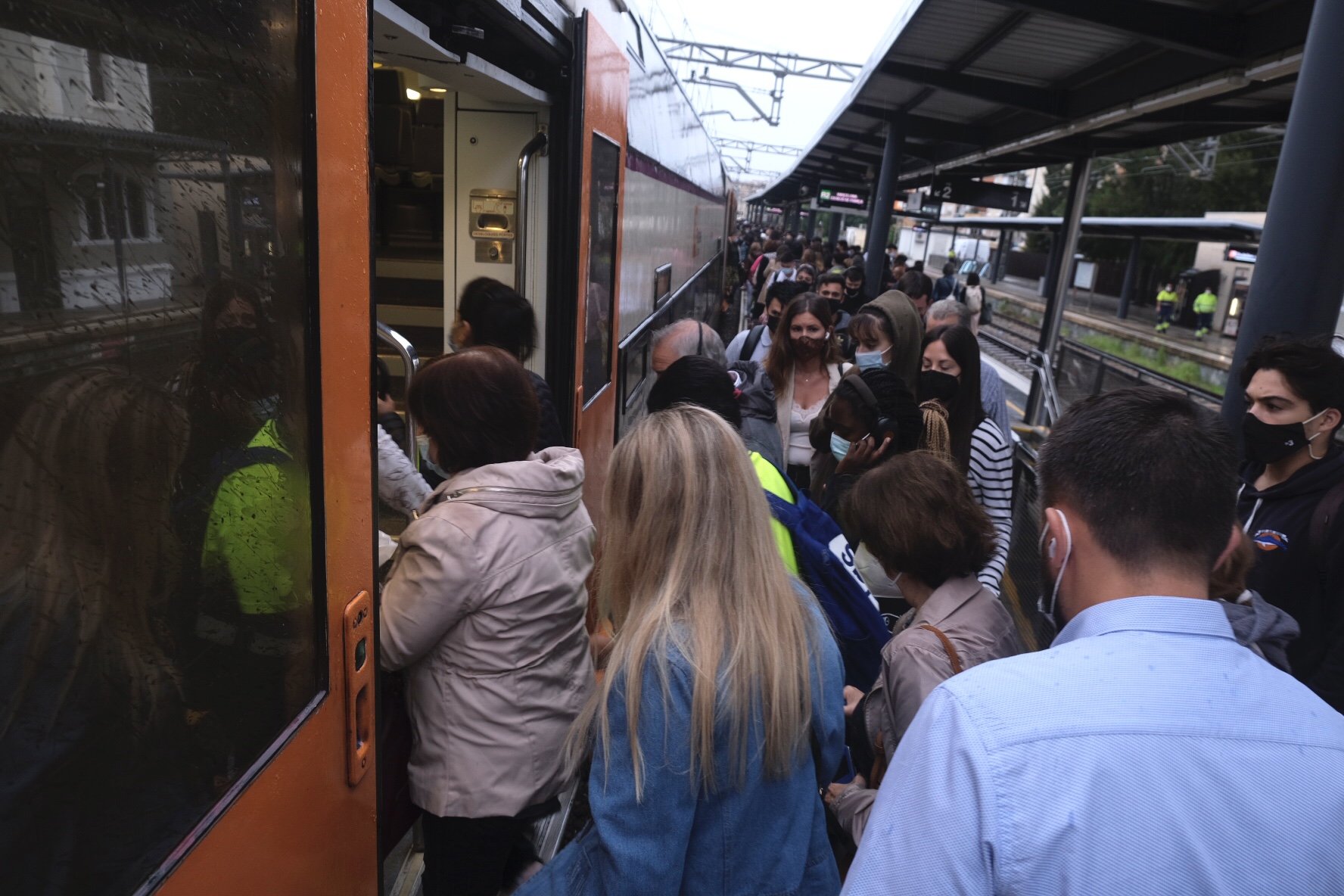 El sindicato de maquinistas desconvoca la huelga de Renfe