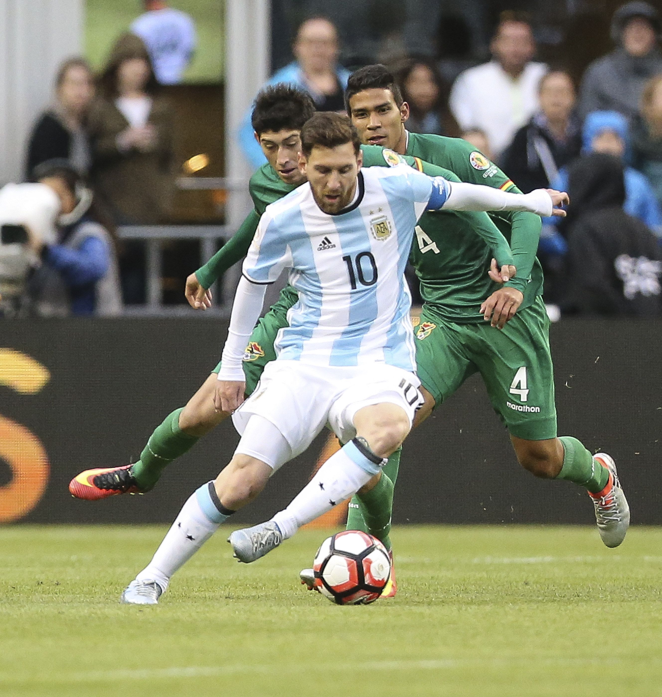 Messi segueix a un gol d'igualar el millor golejador argentí