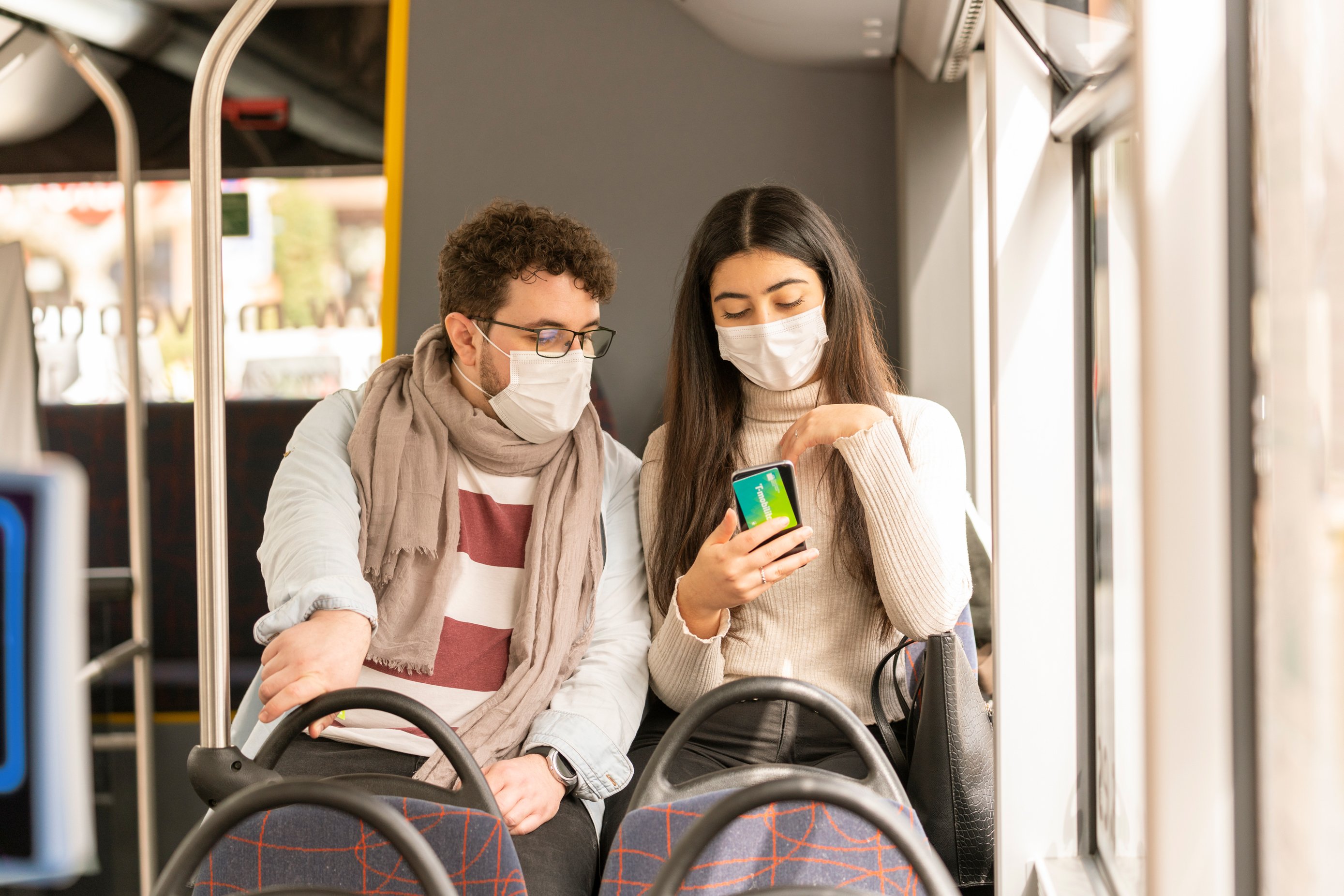 Un "error operatiu" de la T-Mobilitat deixa al descobert dades dels usuaris