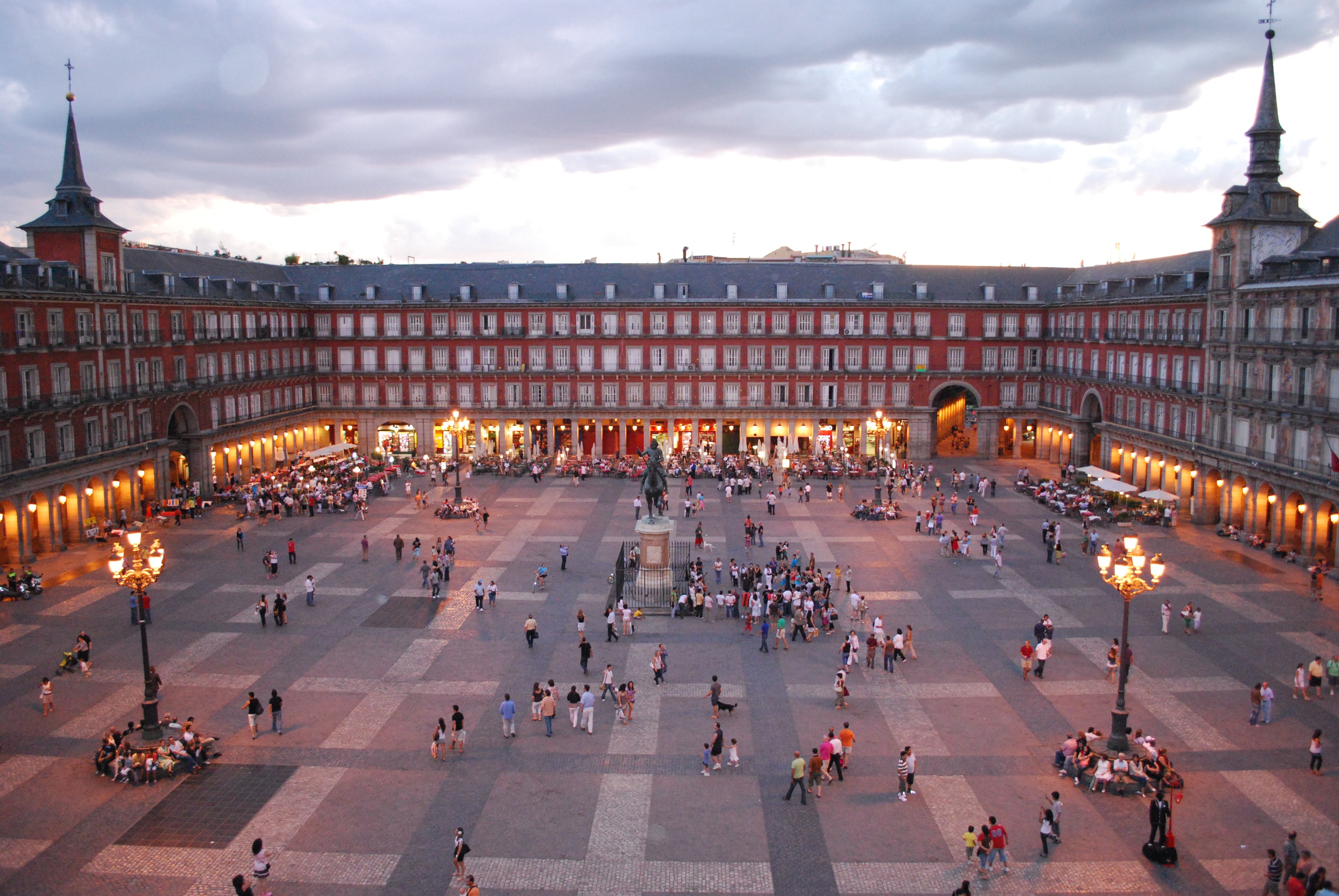 Restaurantes en el centro de Madrid ideales para una cena elegante
