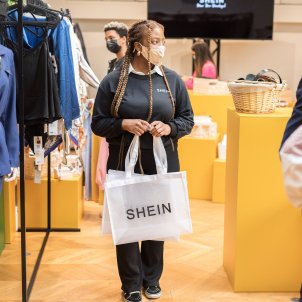 SHEIN lleva su moda a Estados Unidos y París con \