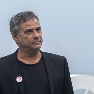 Eduard Fernández: "Incluso Abascal, de Vox, salvaría a alguien que se está ahogando"