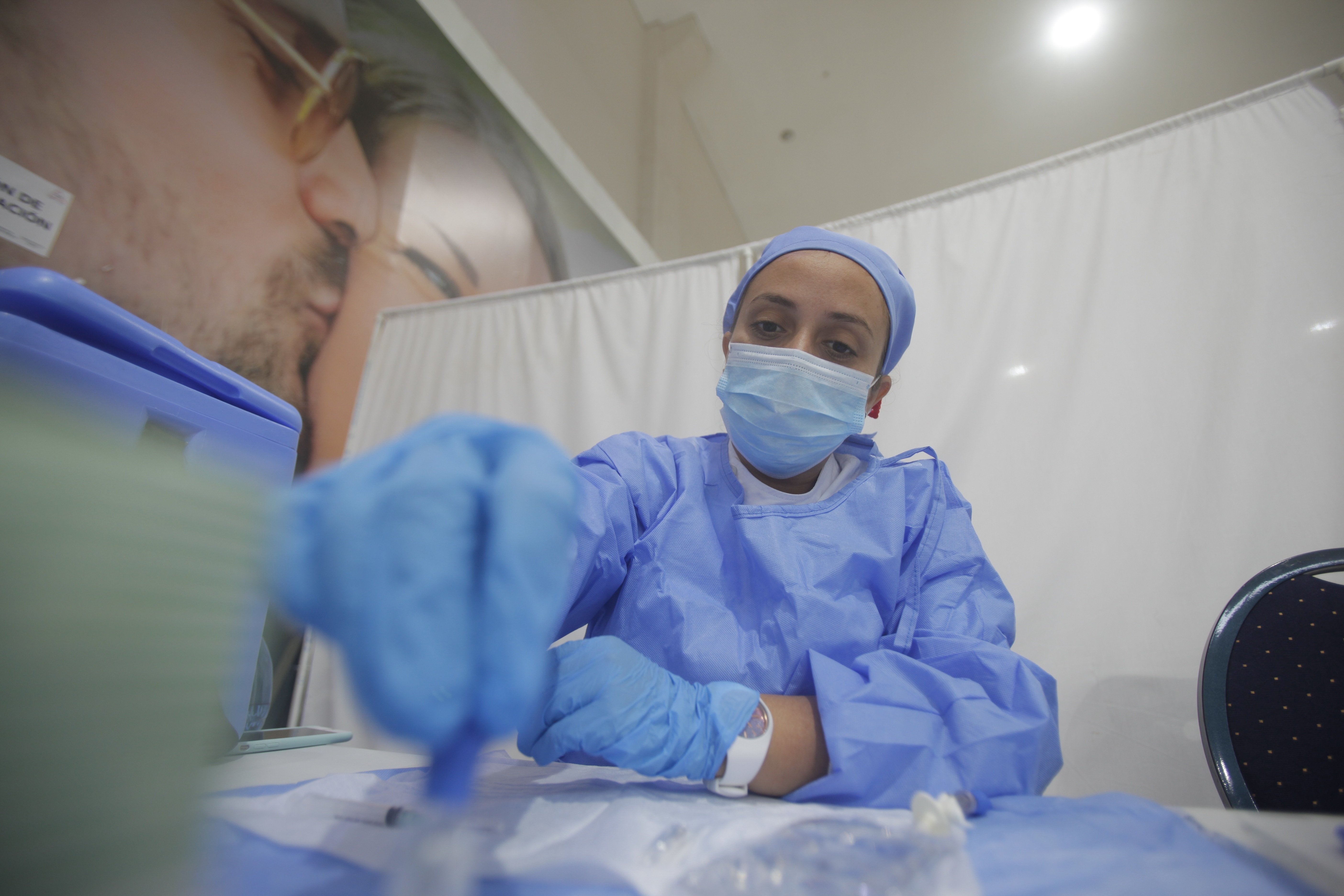 Sanidad cambia la manera de contar la población vacunada y la tasa se dispara