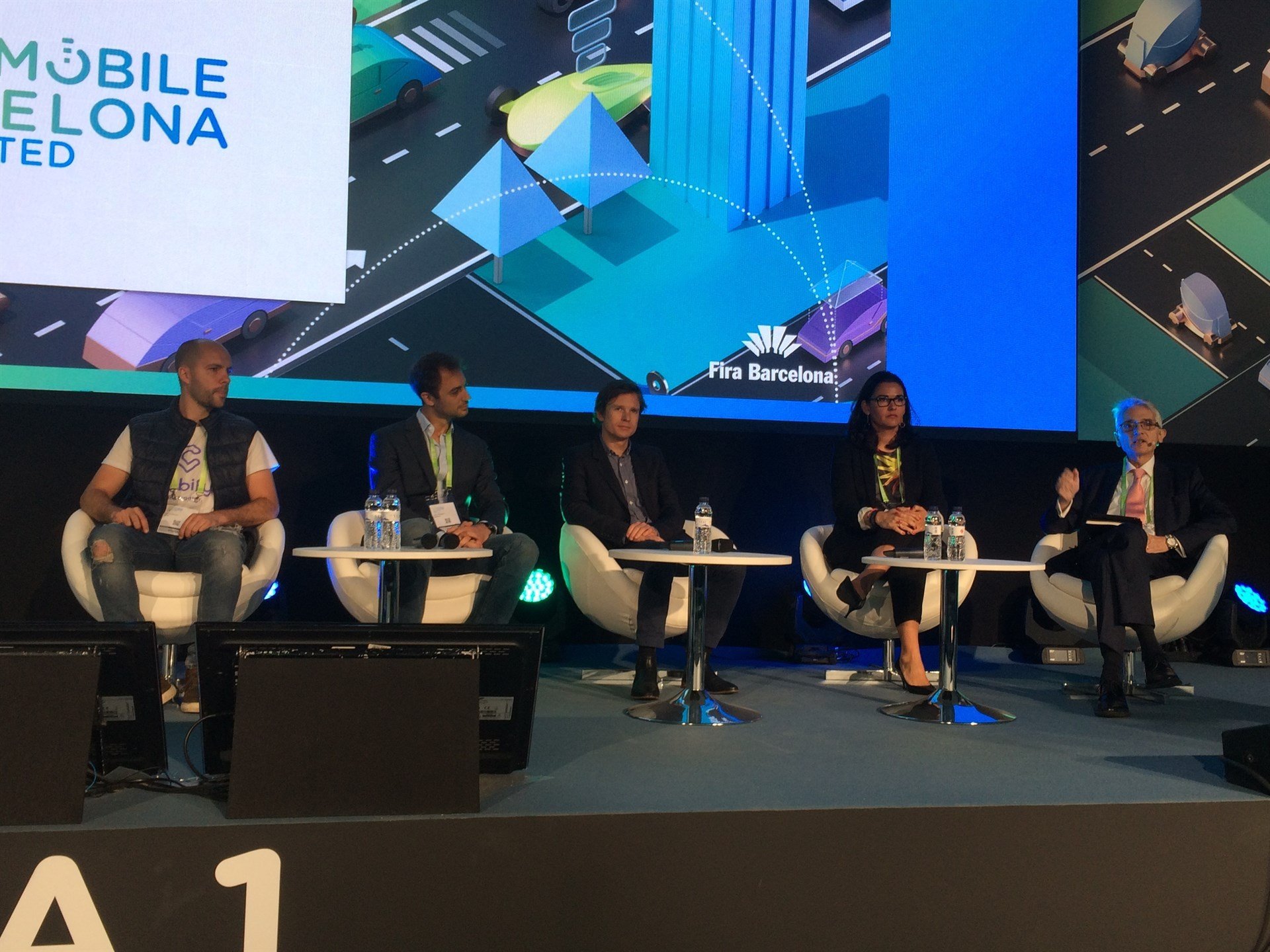 BlaBlaCar y Cabify defienden un coche que pase de propiedad a servicio