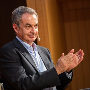 Zapatero pide a la justicia española que reflexione por el caso de Puigdemont