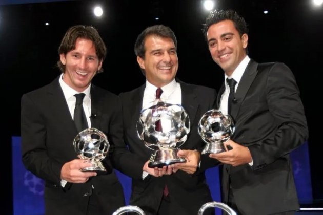 Leo Messi Joan Laporta Xavi Hernadenz @JoanLaportaFCB