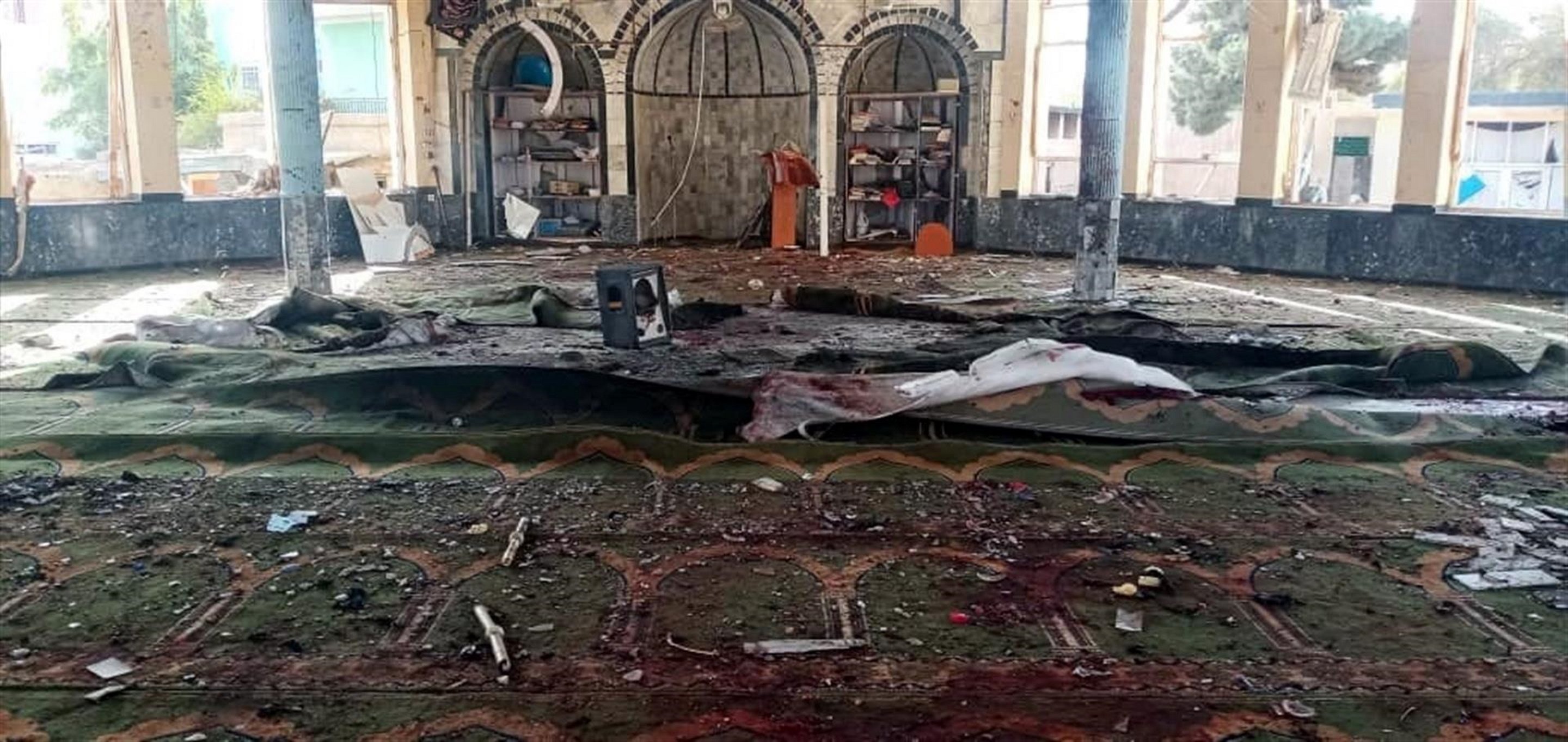 Al menos 100 muertos en un atentado del ISIS-K en una mezquita chií de Afganistán
