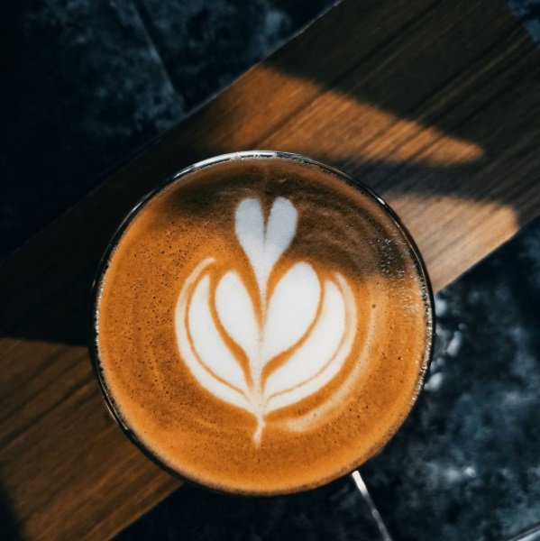El café latte se reinventa: cinco variedades para este otoño