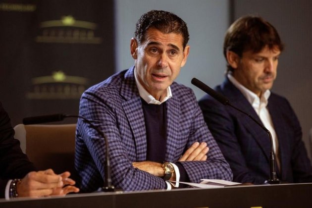 Fernando Hierro roda de premsa