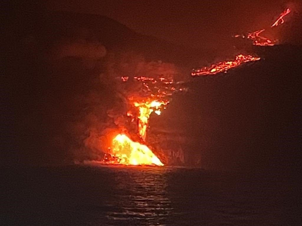 Bugada|Colada Lava Mar Volcan Europa Press Bugada|Colada Lava Mar Volcan Europa Press