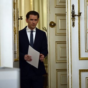 canciller federal de Austria Sebastian Kurz corrupcion dimite dimision efe