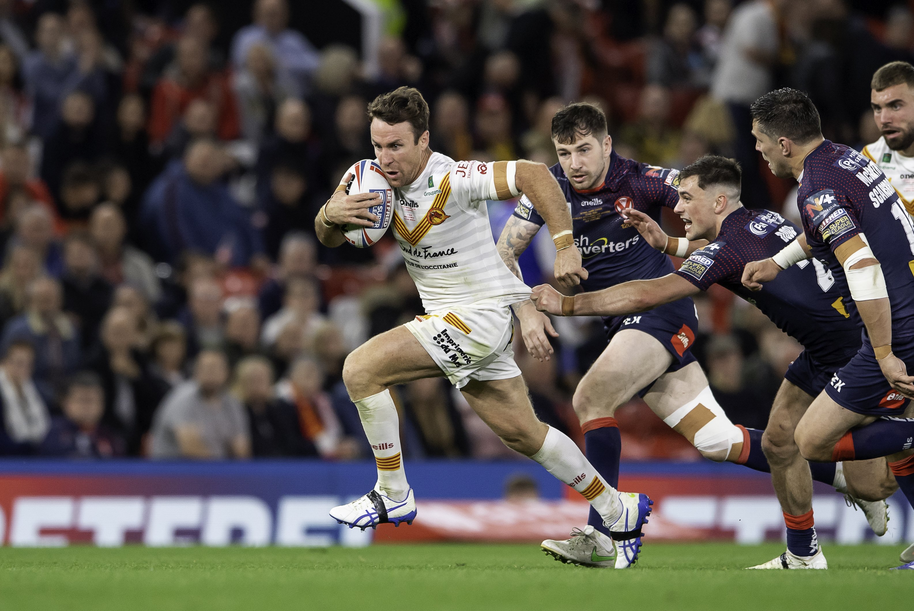 Los Dragons Catalans de rugby a 13 se quedan con la miel en los labios en la final de la Super League