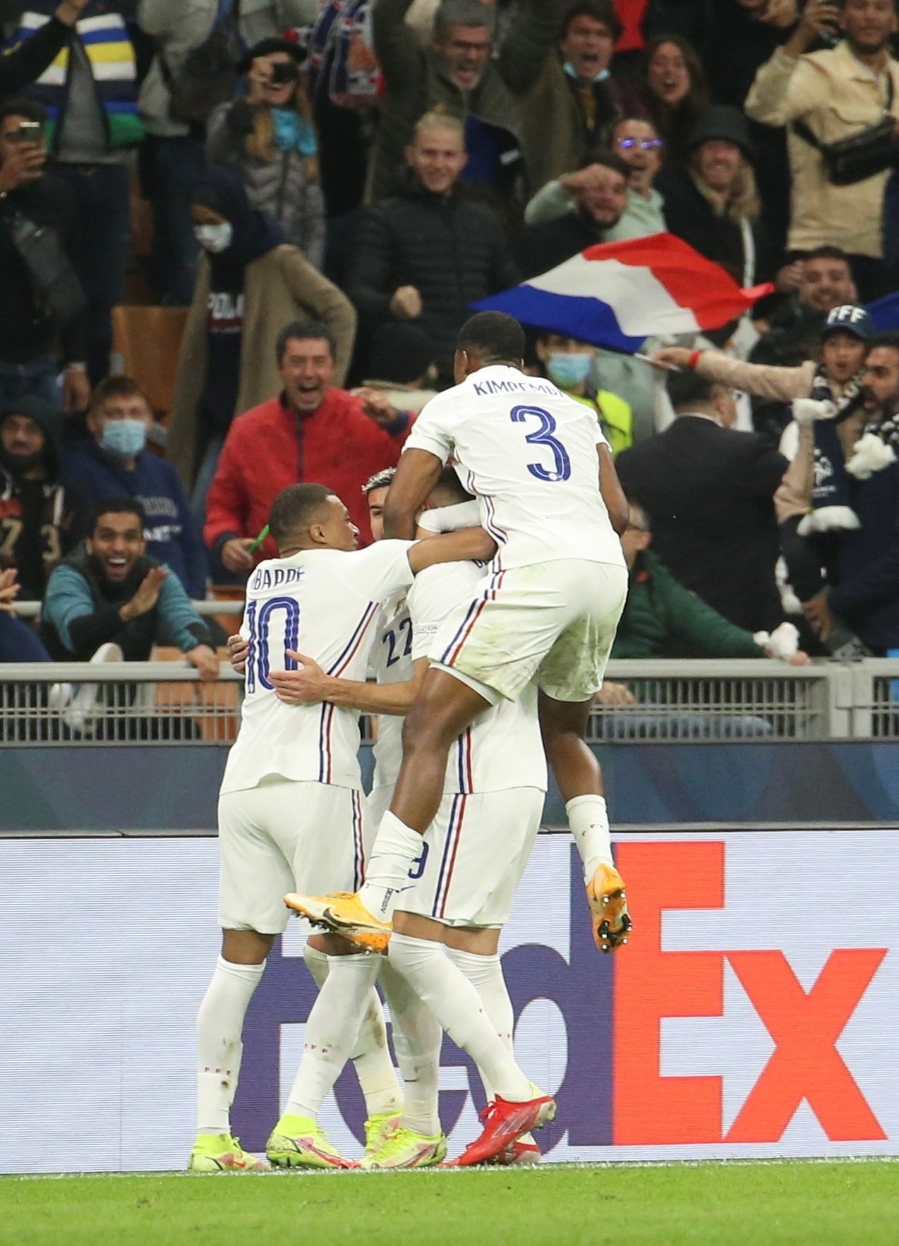 França s'imposa amb polèmica a Espanya a la final de la Nations League (1-2)