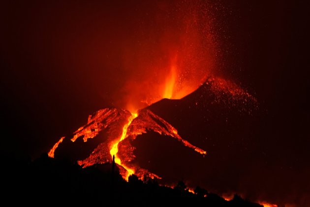 EuropaPress 3995907 bocas eruptivas volcan cumbre vieja 10 octubre 2021 palma canarias espana