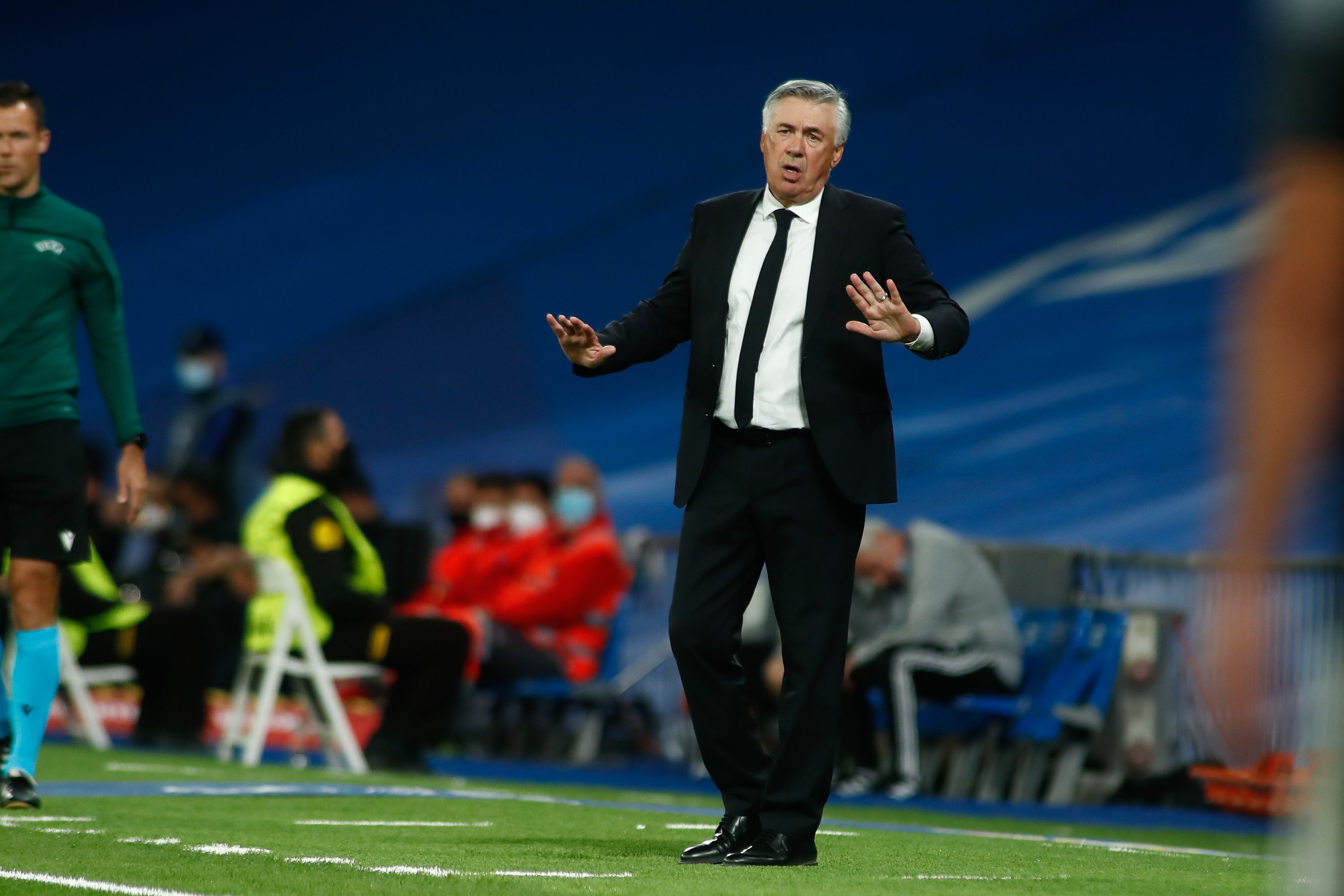 No confia en Ancelotti i demana al seu agent que negociï amb el Manchester United, que va boig per fitxar-lo