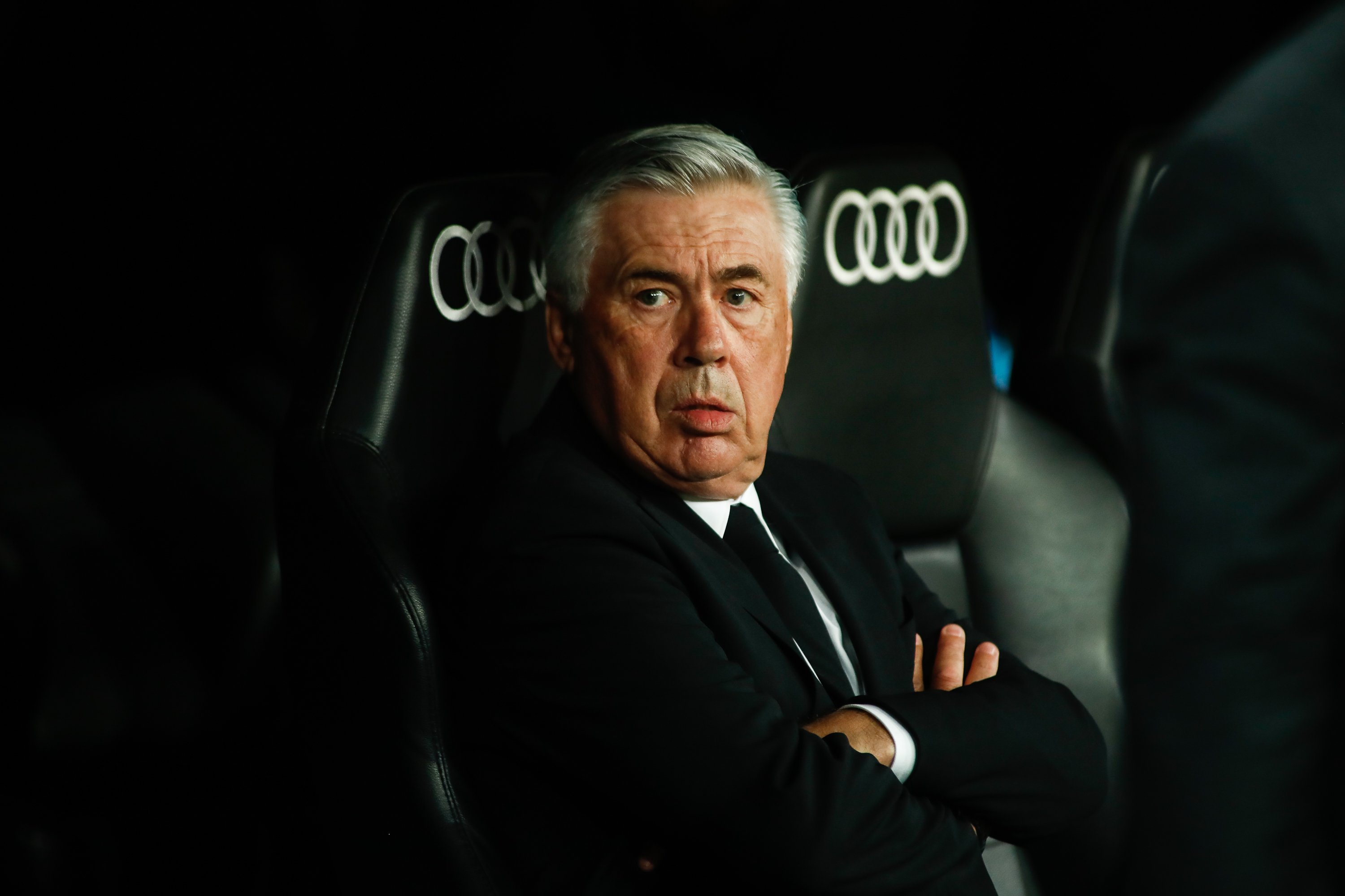 Ancelotti y su núcleo duro hacen la vida imposible a un titular del Real Madrid con acusaciones graves