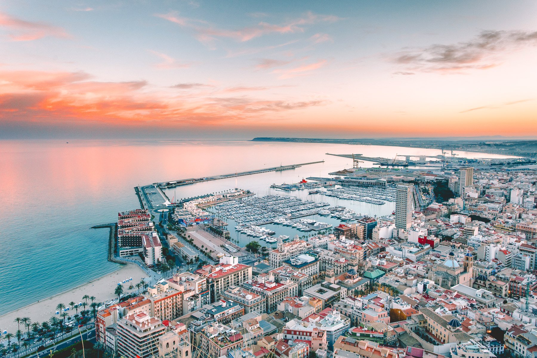 Alojamientos en Alicante por menos de 50 euros a un paso de la playa
