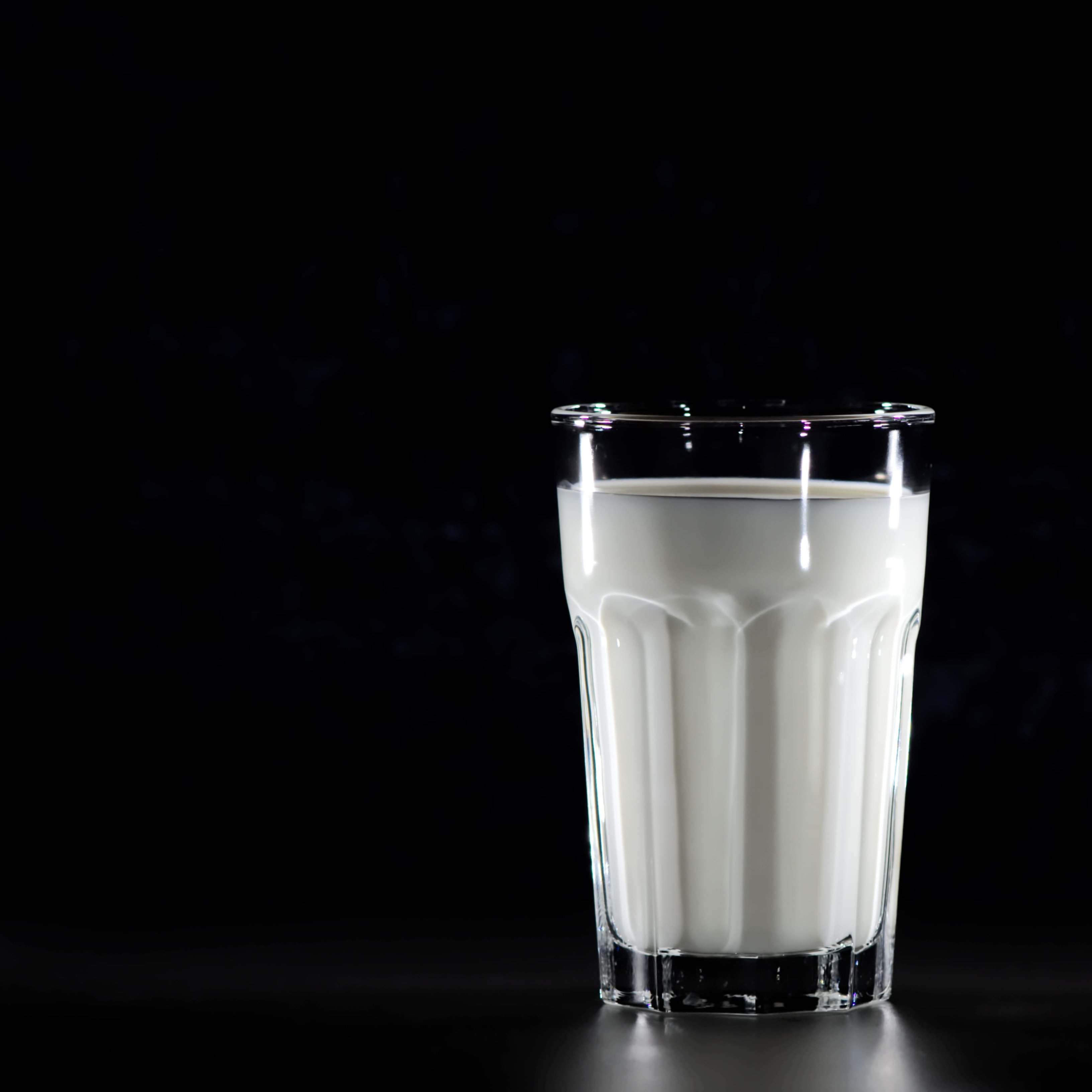 Quina llet és millor per als nens, la sencera o la desnatada