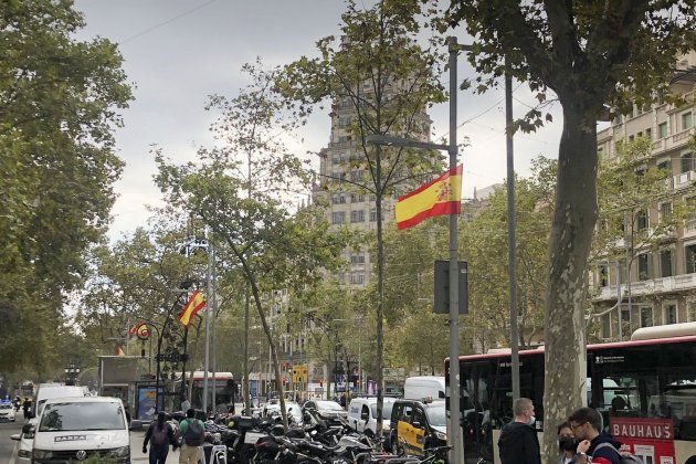 Passeig de Gràcia, banderes espanyoles Passeig de Gràcia, banderes espanyoles