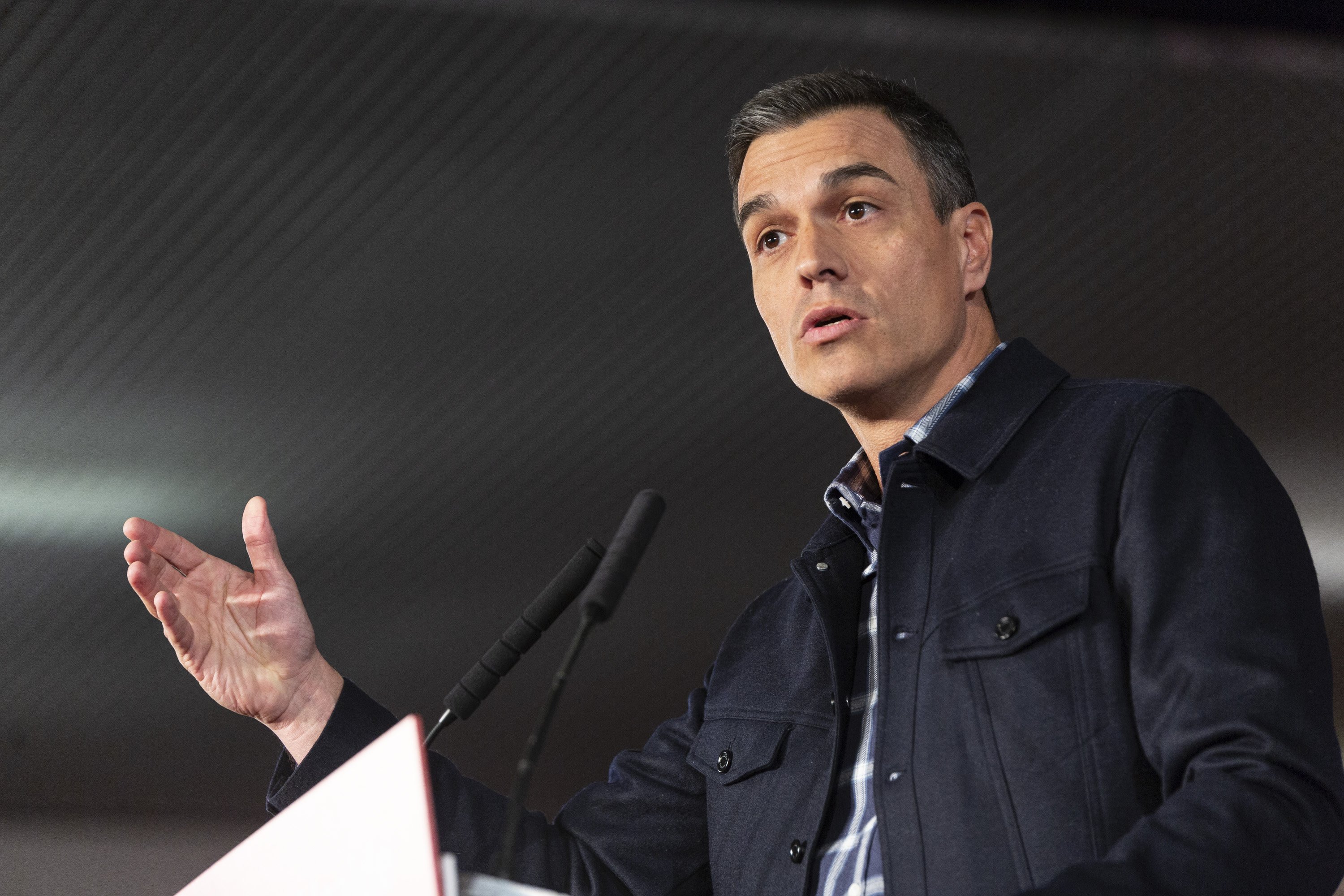 Creus que Pedro Sánchez compleix els seus compromisos?