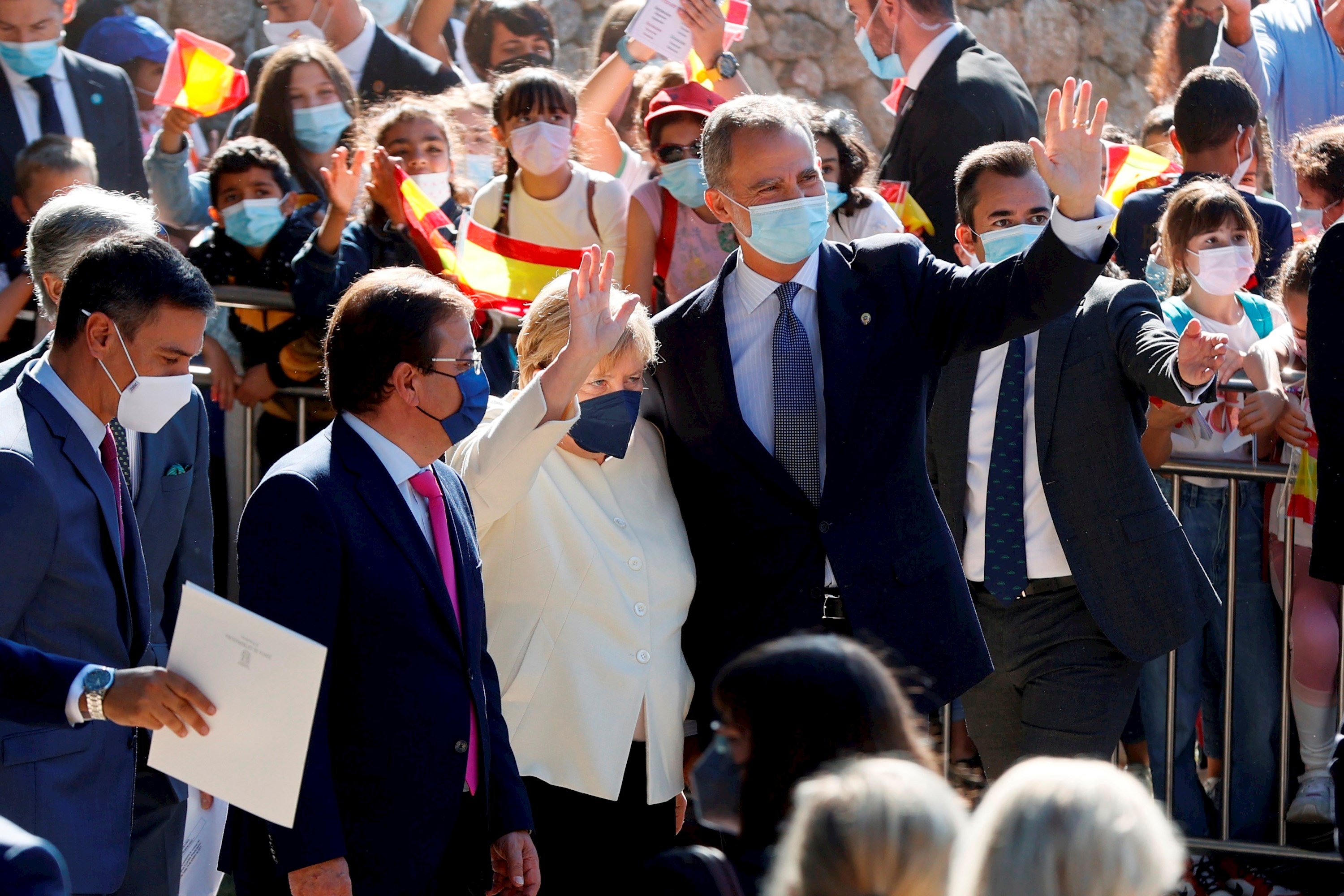 Ambiente, Angela Merkel con el rey Felipe VI, entrega premios Carlos V, Cuacos de Yuste, Cáceres - Efe