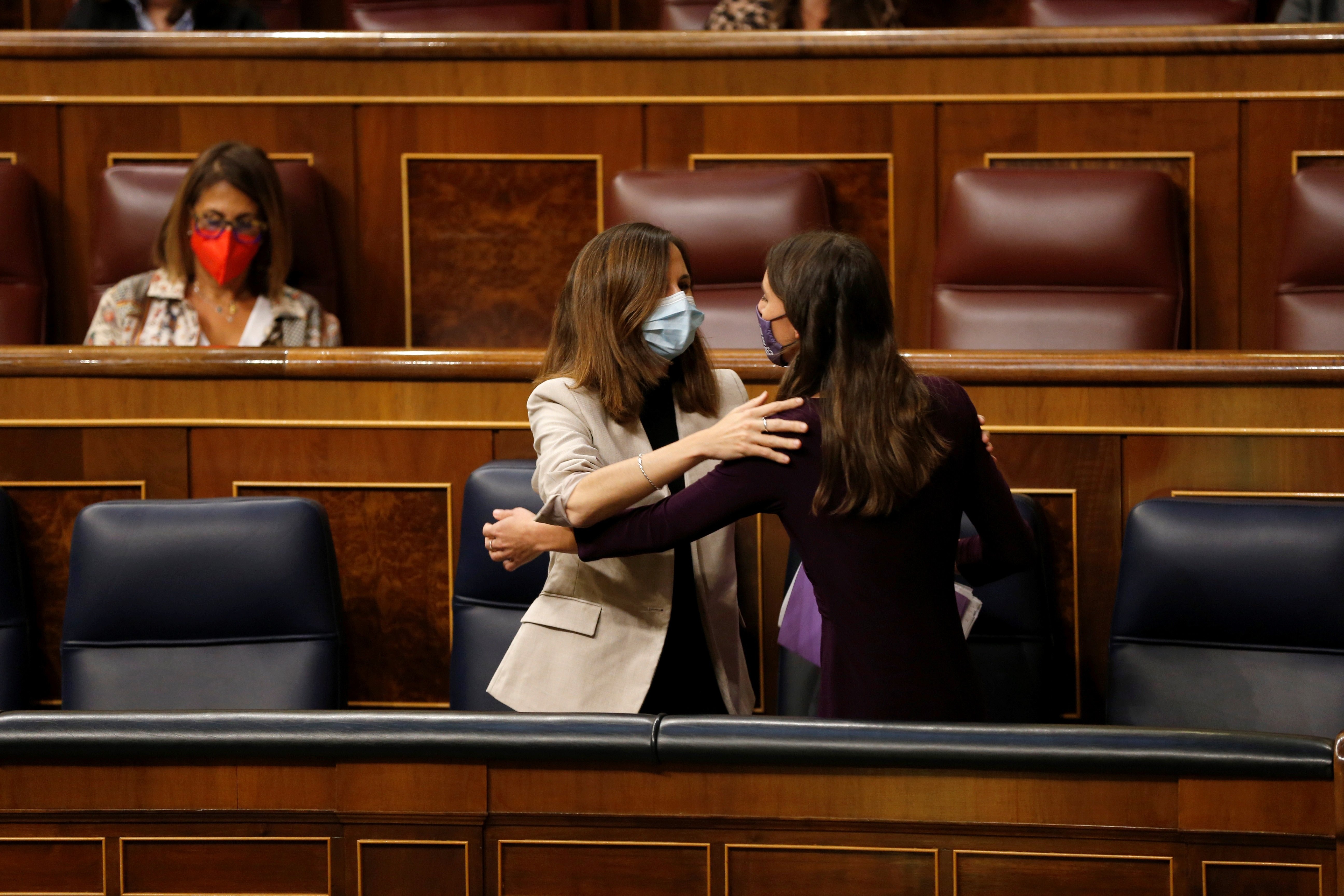 El 'sólo sí es sí' se abre paso en el Congreso pese a la ofensiva del PP y Vox