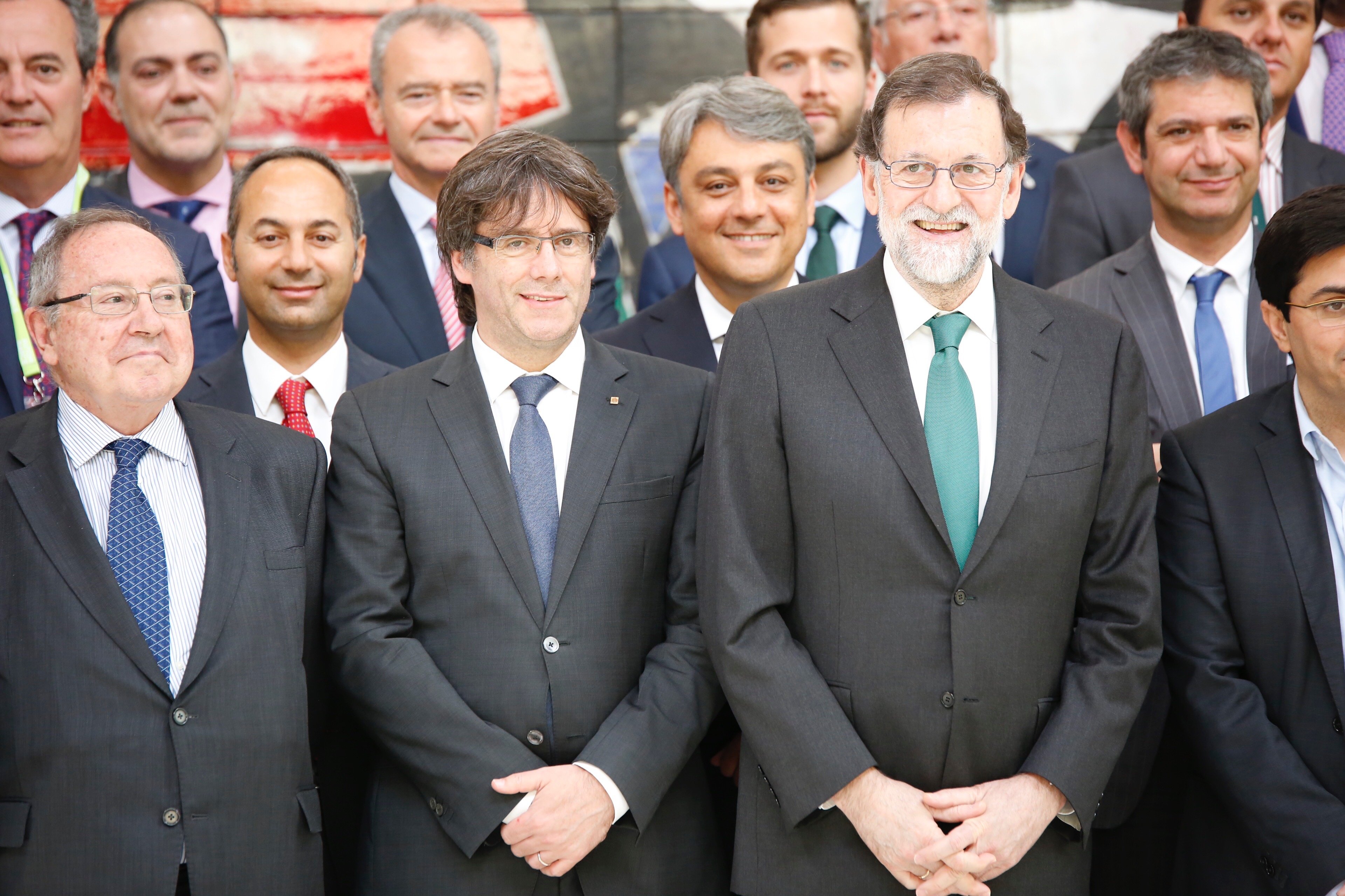 Puigdemont y Rajoy encabezan la lista de perdedores del 2017 de 'Politico'