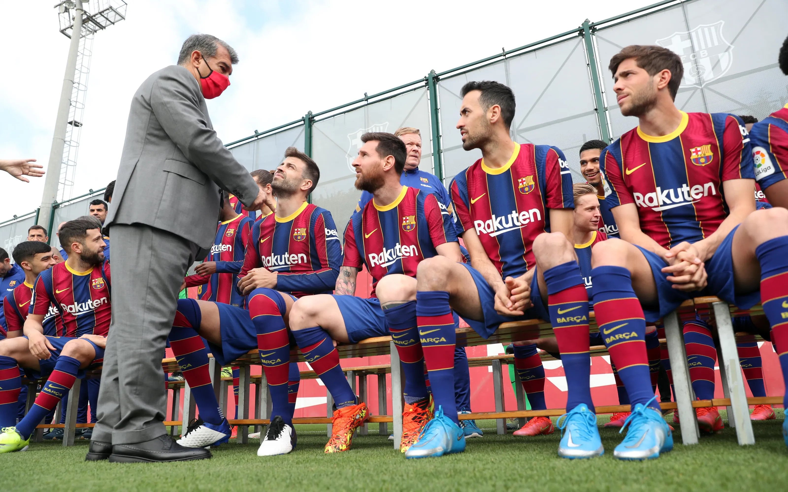 Messi descobreix que el gran traïdor al vestidor del Barça no va ser Piqué