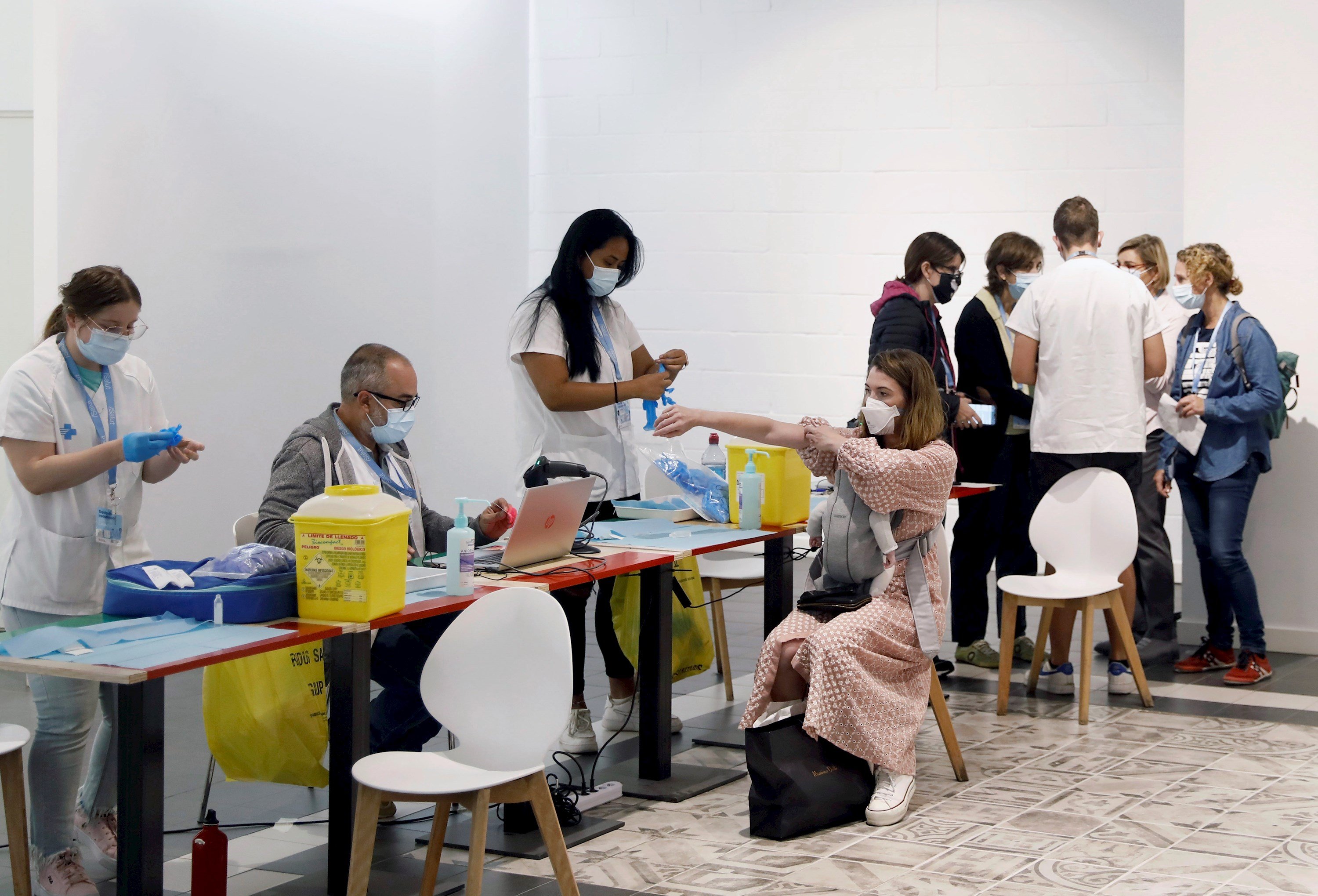 Catalunya registra 492 casos y tres muertes por covid en las últimas 24 horas