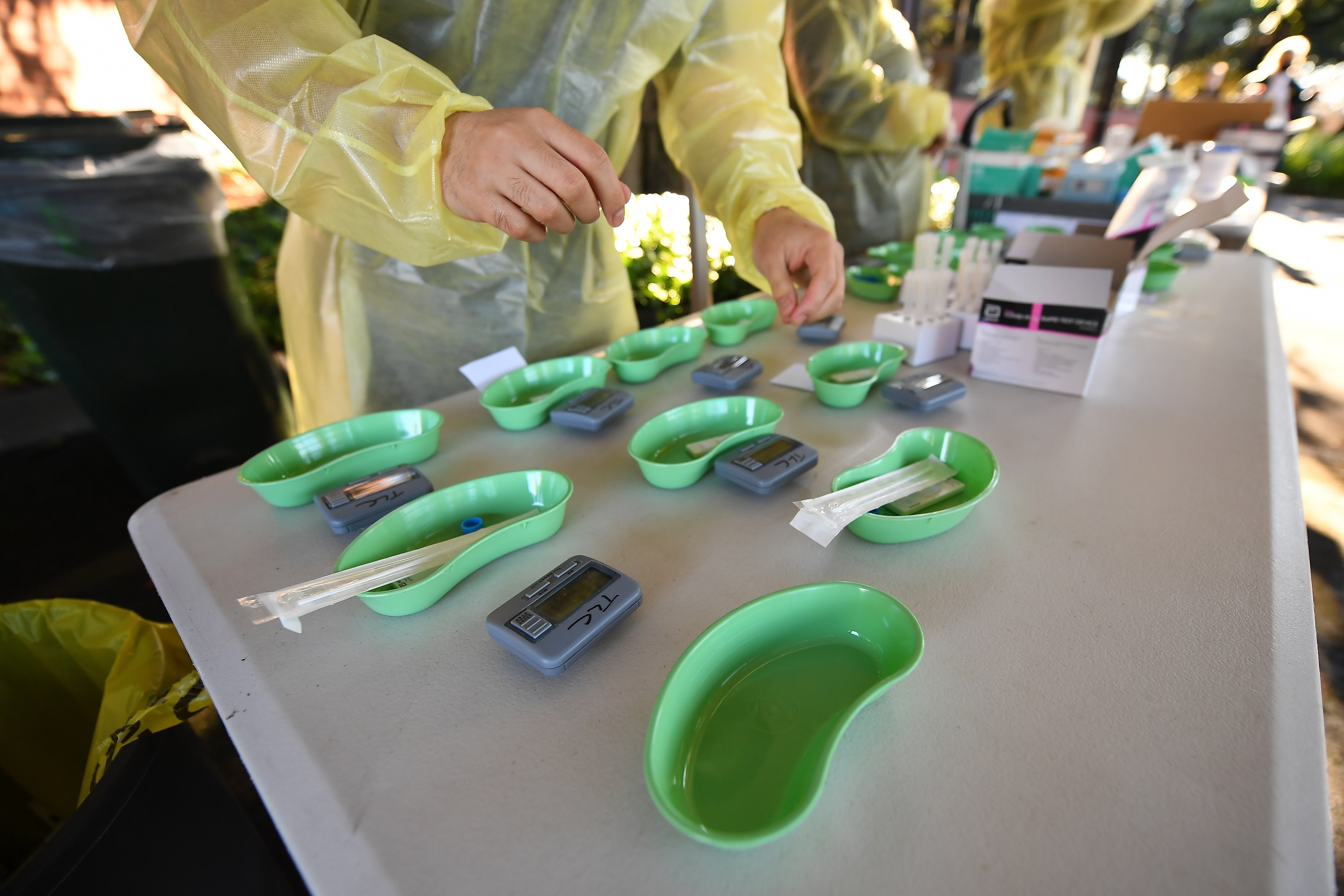 Covid en Catalunya: los indicadores continúan de bajada