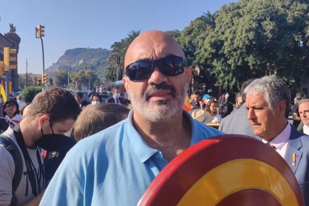 Miguel Frontera en Barcelona haciendo de Capitán España Youtube