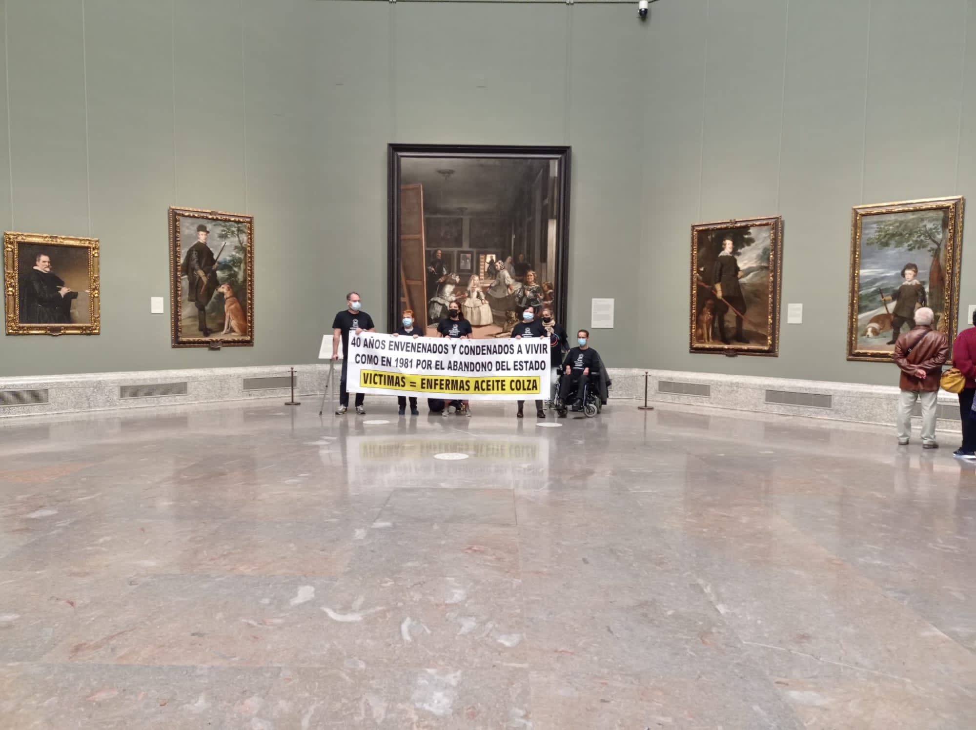 Víctimas de la colza se encierran en el Prado para denunciar que los han olvidado