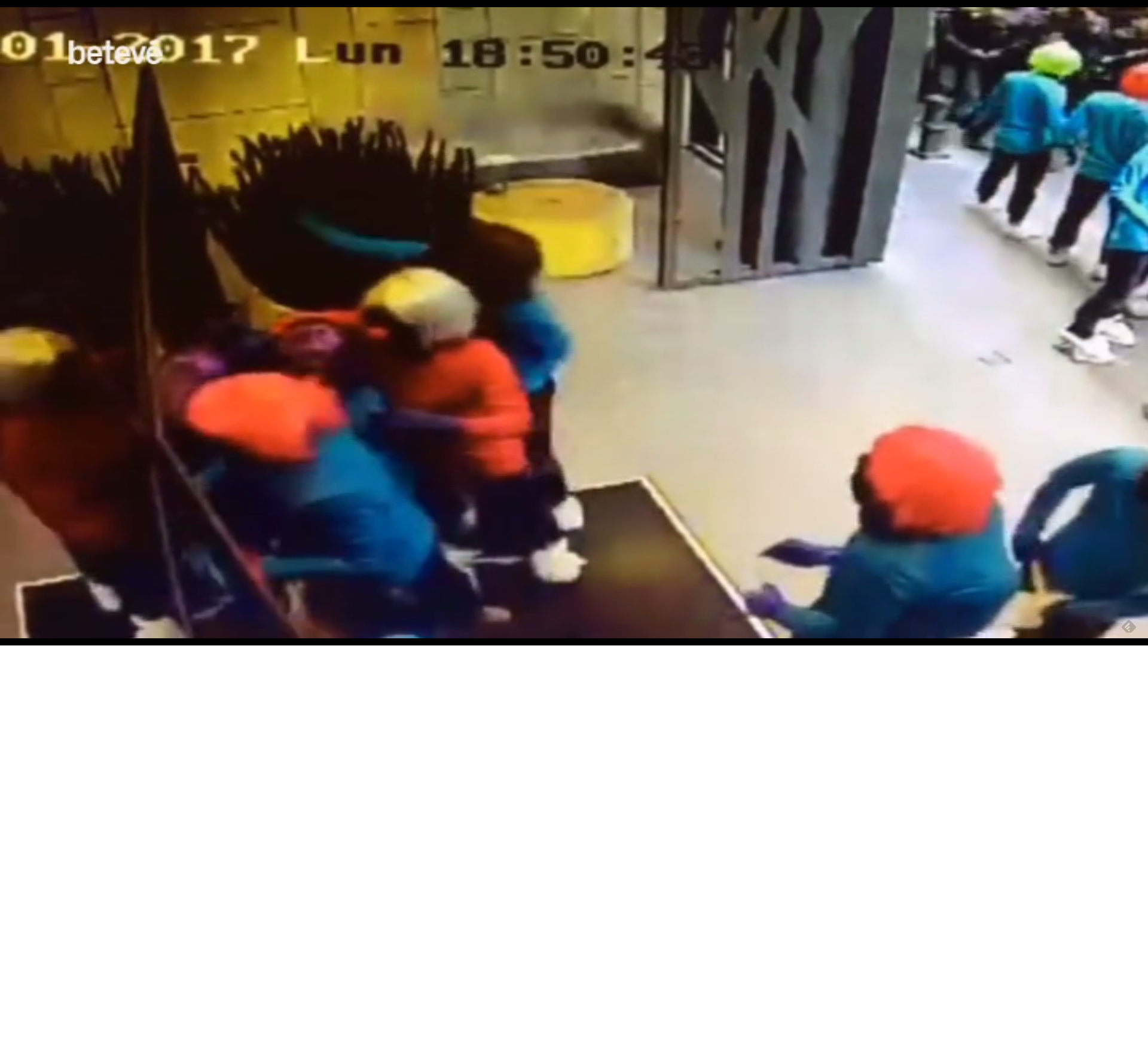 Vídeo: Així van captar les càmeres l'agressió a un hotel a Barcelona