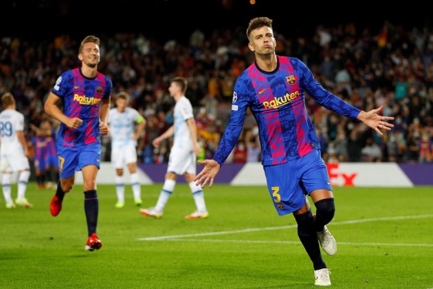 Gerard Pique gol Barca Dinamo Kiev EFE