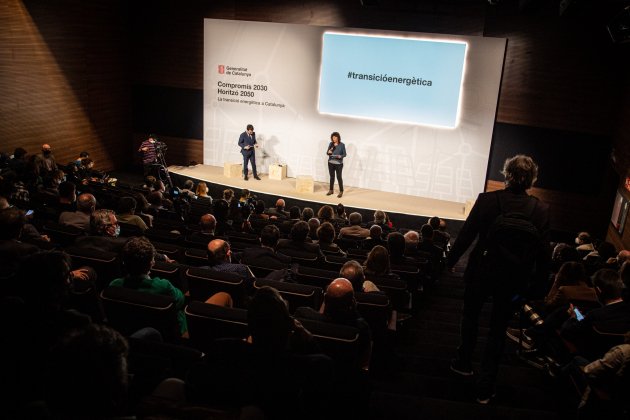 Pere Aragonés y Teresa Jordà presentación transicion modelo energetico de Catalunya - Montse Giralt