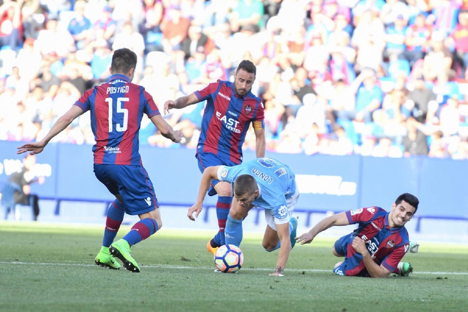 El Girona s'encalla amb el Llevant (2-1)