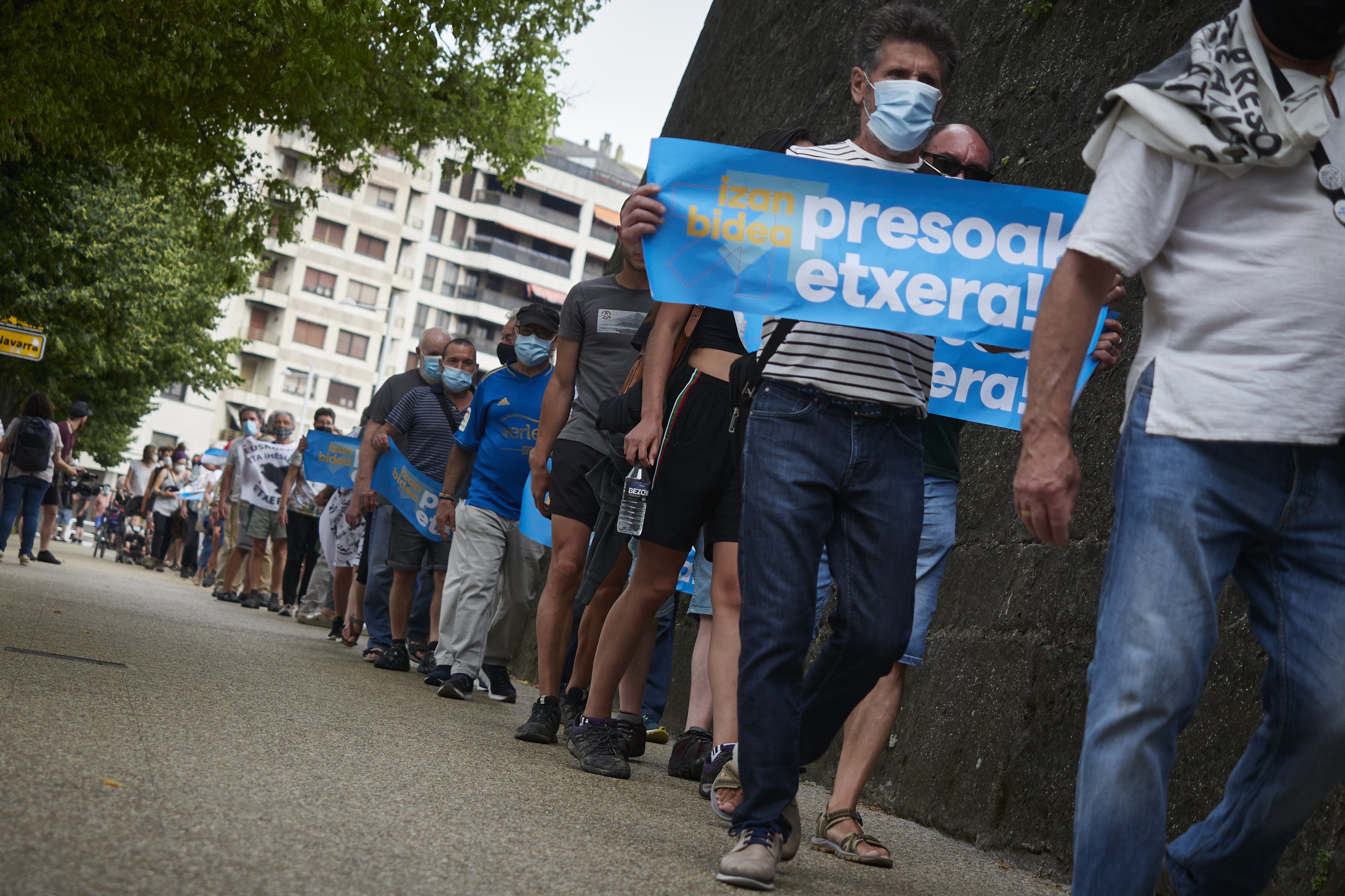 La manifestación por los presos de ETA: fuego cruzado entre los partidos vascos