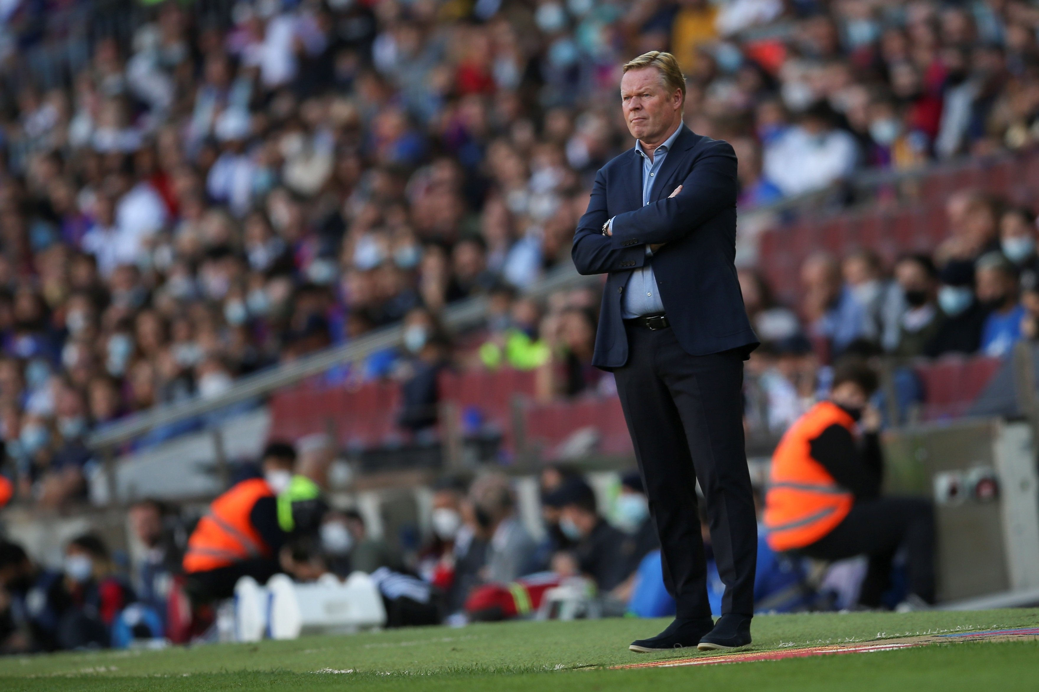 Koeman pende de un hilo después del Clásico porque Joan Laporta tiene cerrado un sustituto de urgencia