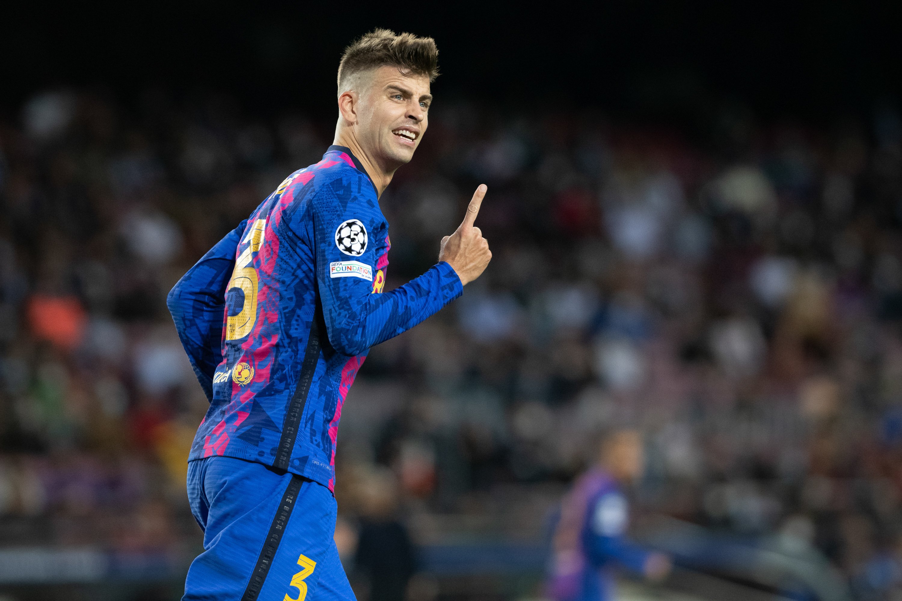 Piqué lidera uno de los bandos en la guerra civil que hay dentro del vestuario del Barça