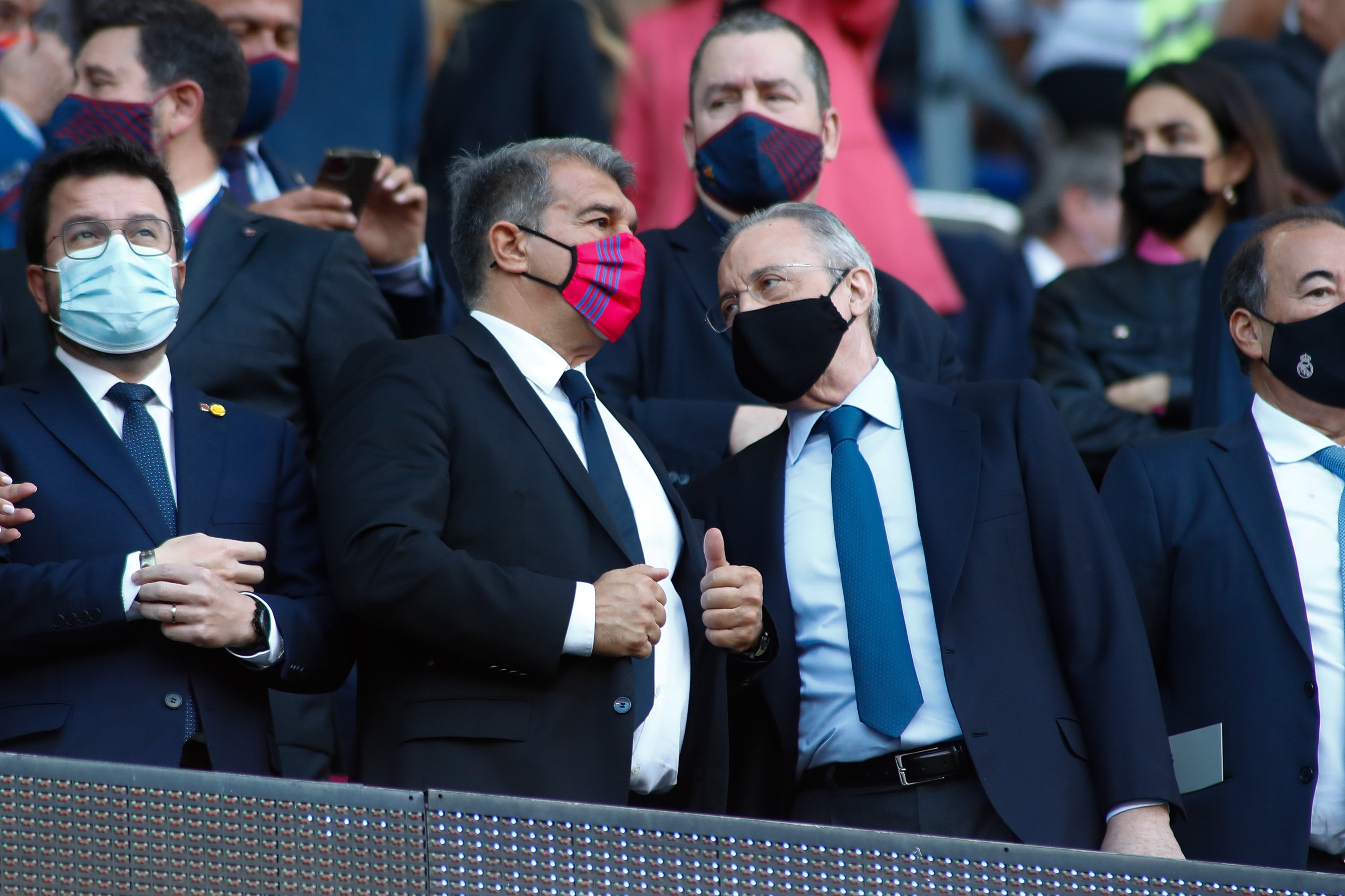 No a Joan Laporta y a Florentino Pérez, comunica que prefiere quedarse en Alemania hasta 2023