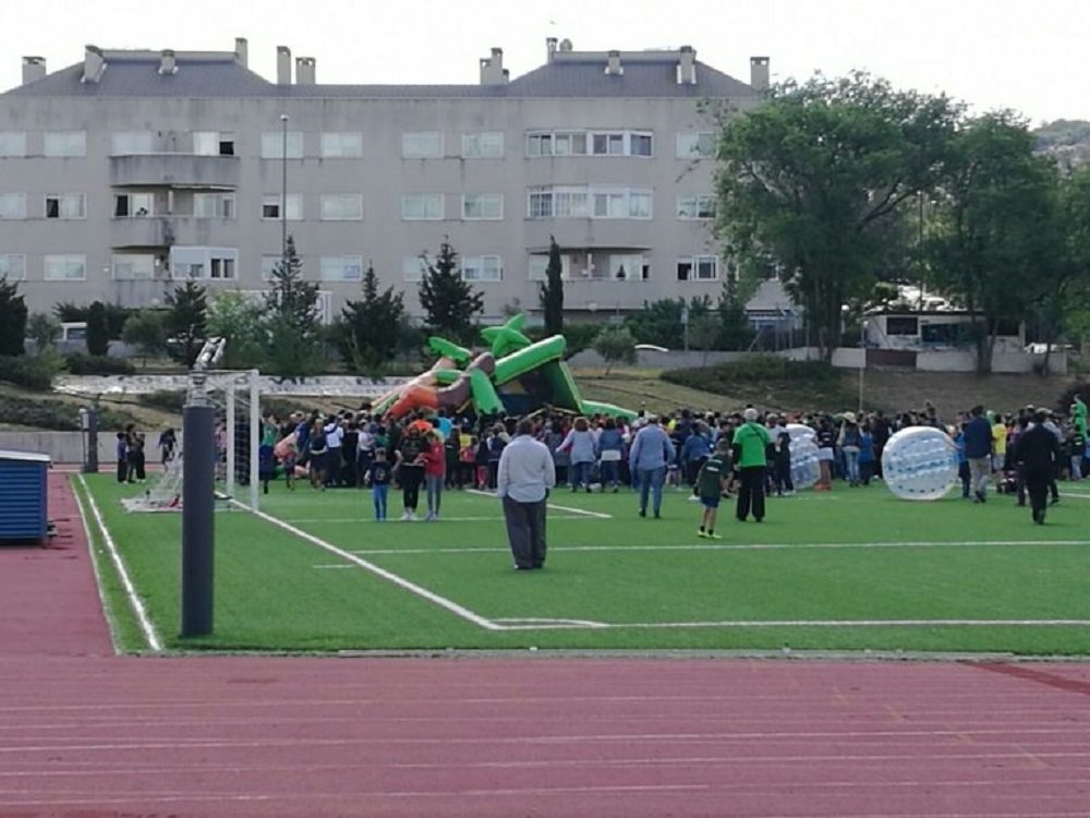 Varios niños heridos leves después de volcar un inflable en Madrid