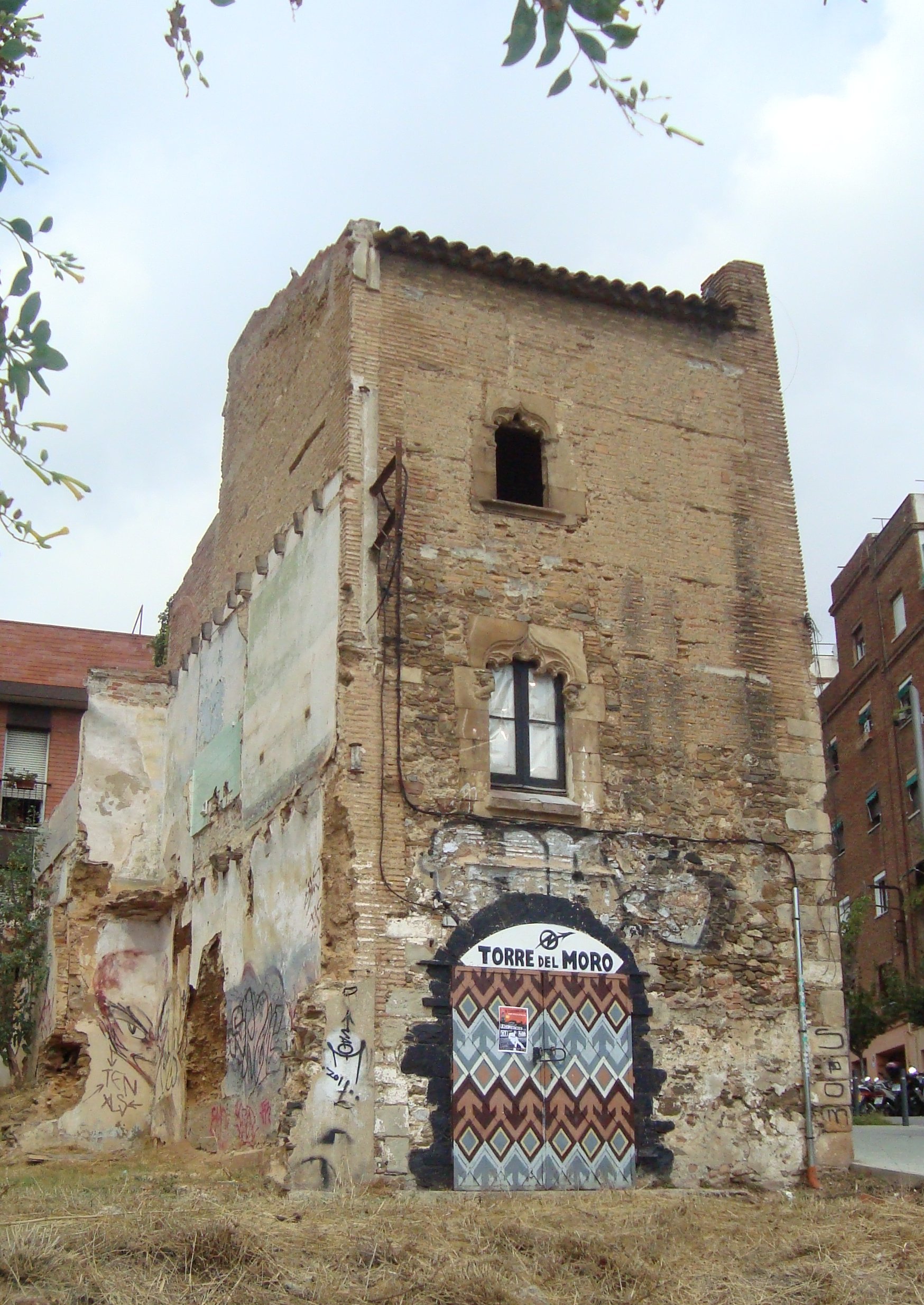 Precintada per perill d’esfondrament una torre d’Horta del segle XVI