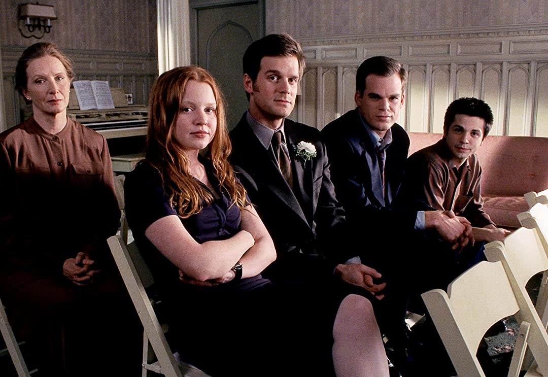 5 series que tienes que ver si te ha gustado 'Misa de medianoche' 5 series que tienes que ver si te ha gustado 'Misa de medianoche'