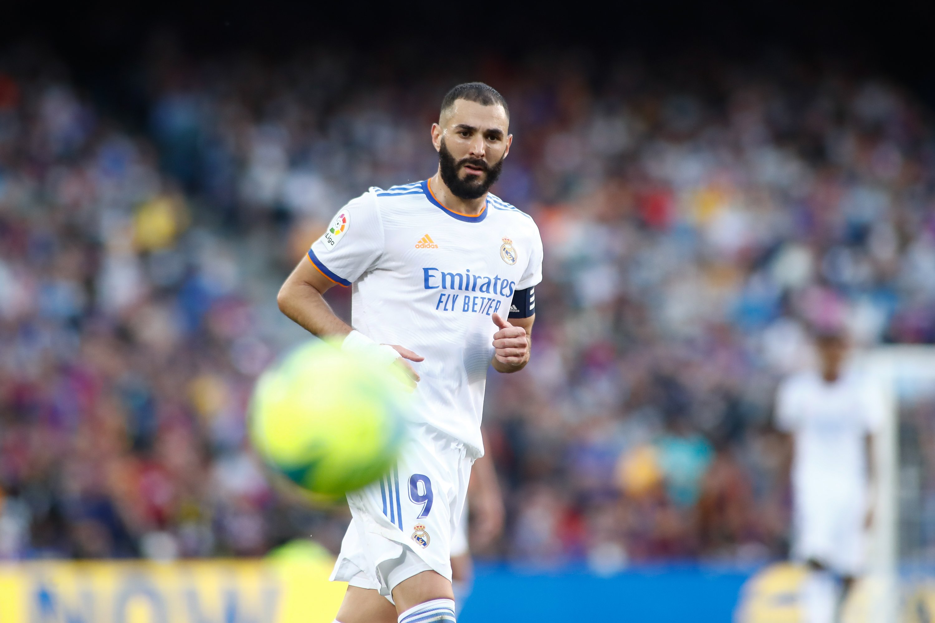 Benzema prioritza el Reial Madrid, però té una negociació oberta a Anglaterra que avança a molt bon ritme