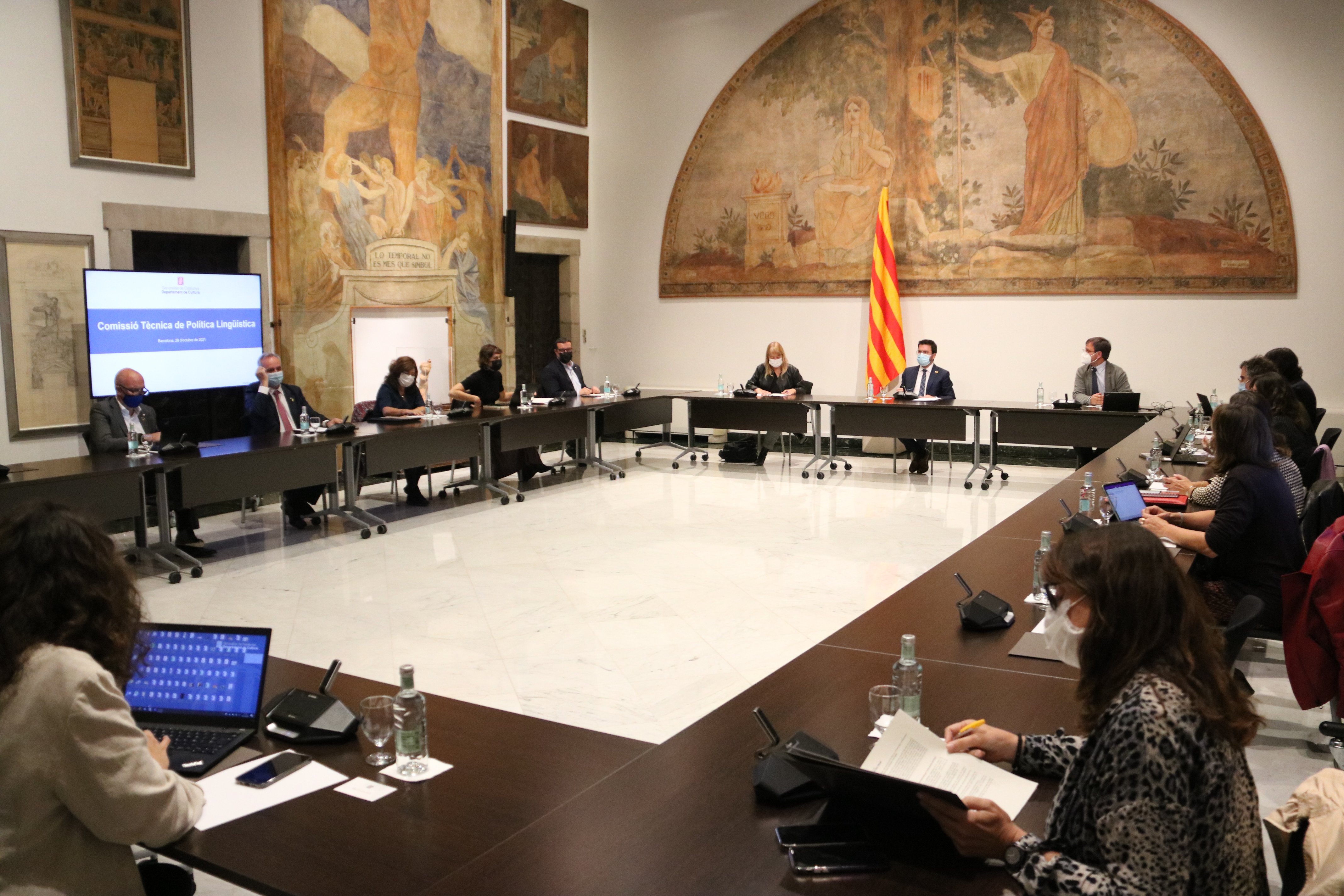El Govern reactiva la comissió interdepartamental de Política Lingüística