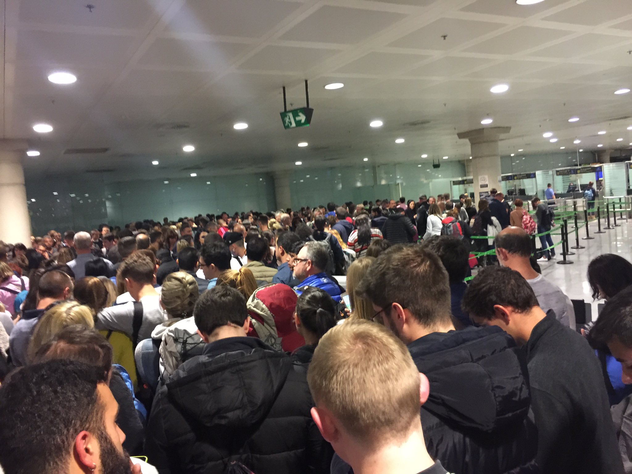Vuelve el caos al Aeropuerto del Prat