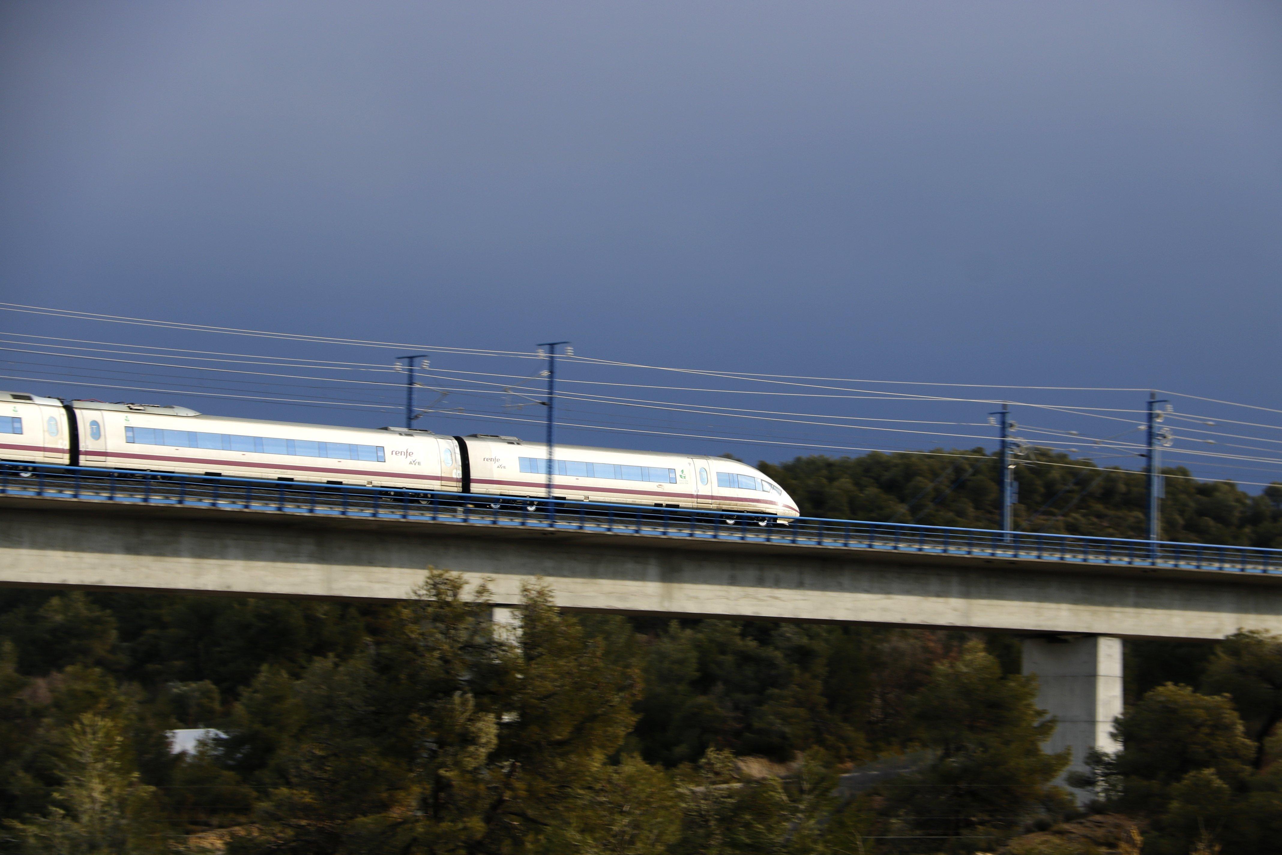 Renfe y SNCF recuperan cuatro frecuencias entre Catalunya y Francia para el 2022