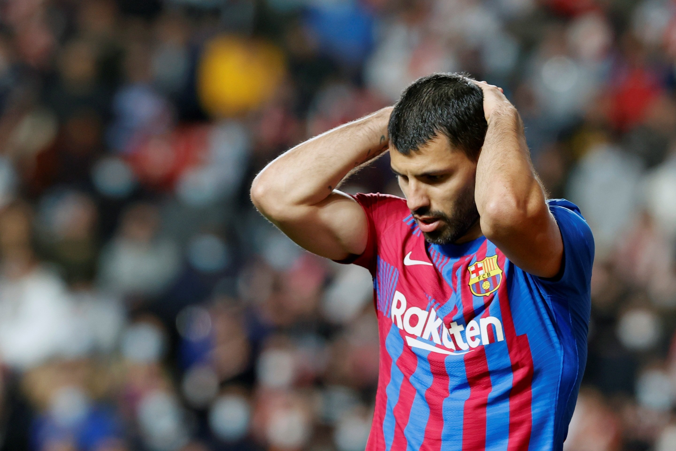 El Kun Agüero anuncia aquest dimecres que deixa el Barça i es retira del futbol